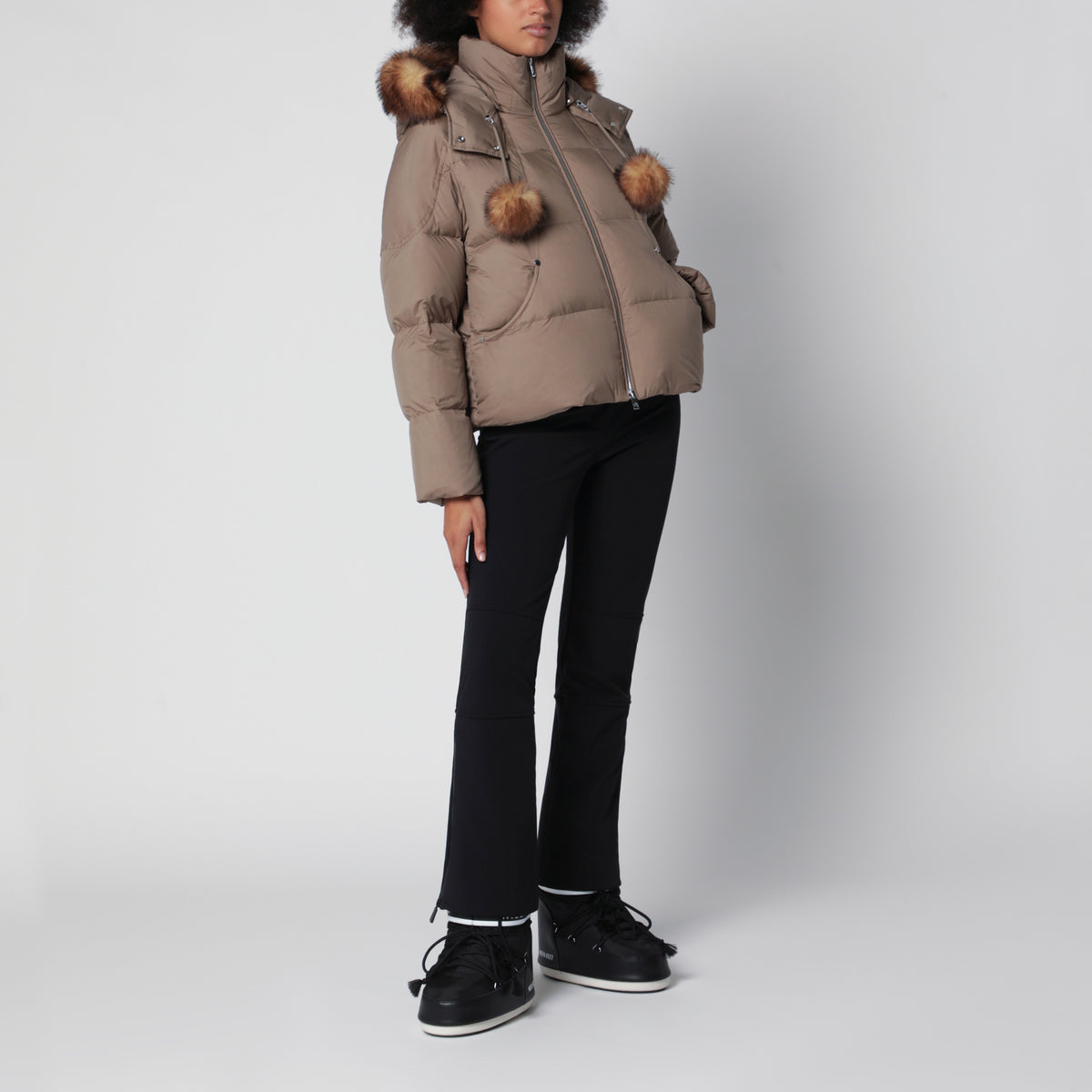 Everest Daunenjacke aus Nylon in Taupe Bronze