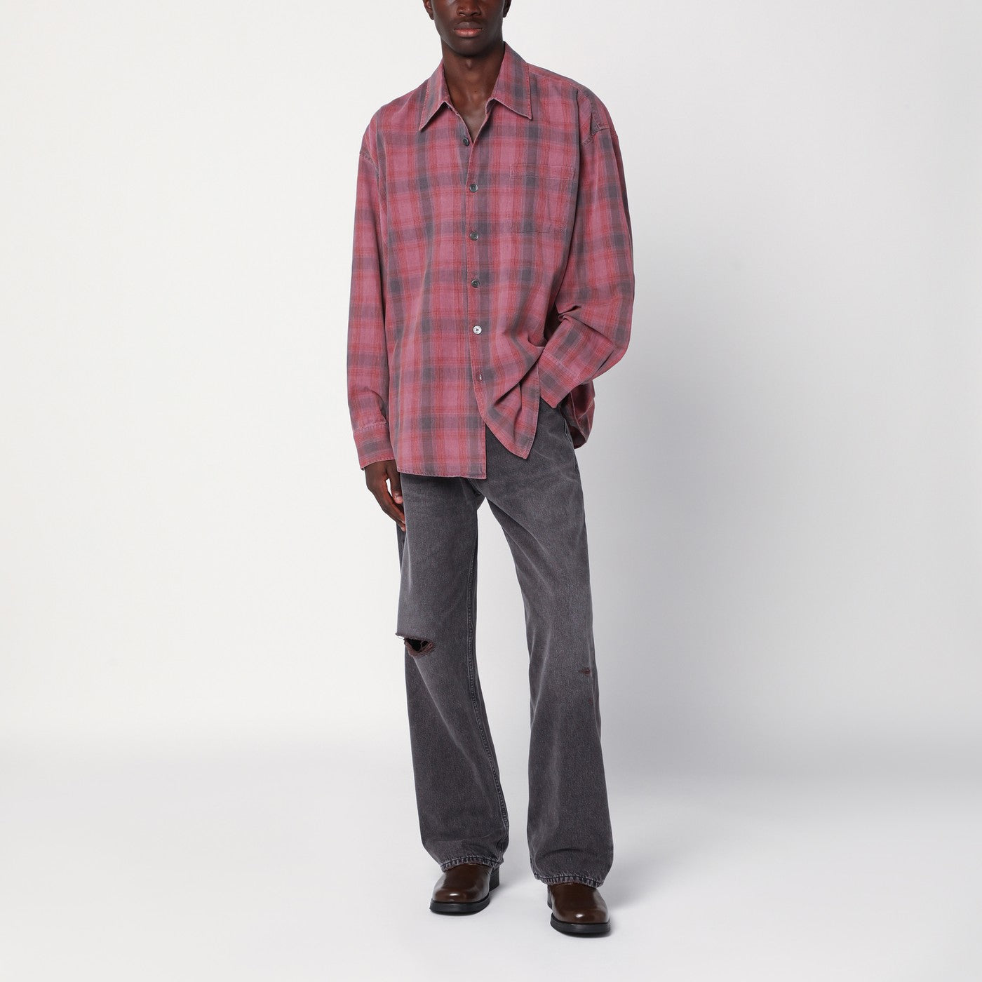 Faded effect jeans with rips