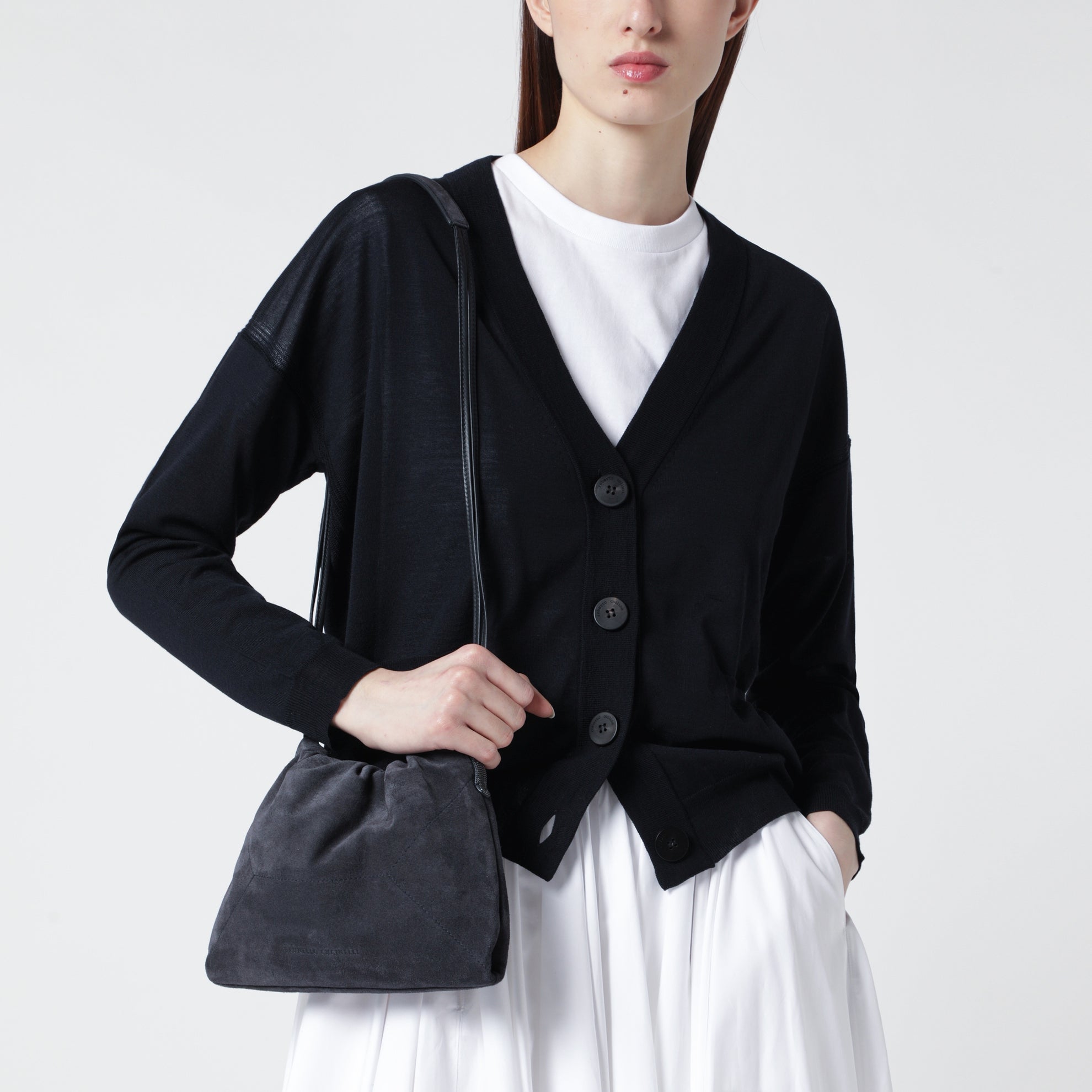 Sac BC Duo Pouch bleu nuit en daim avec détail monile