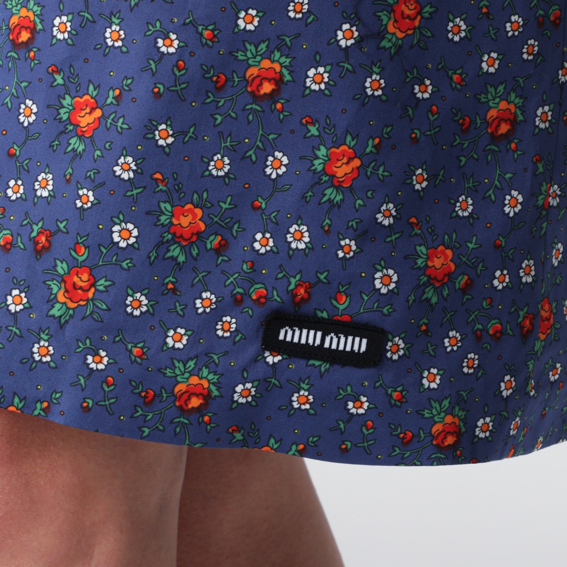 Popeline-Kleid mit blau/orangem Blumenprint