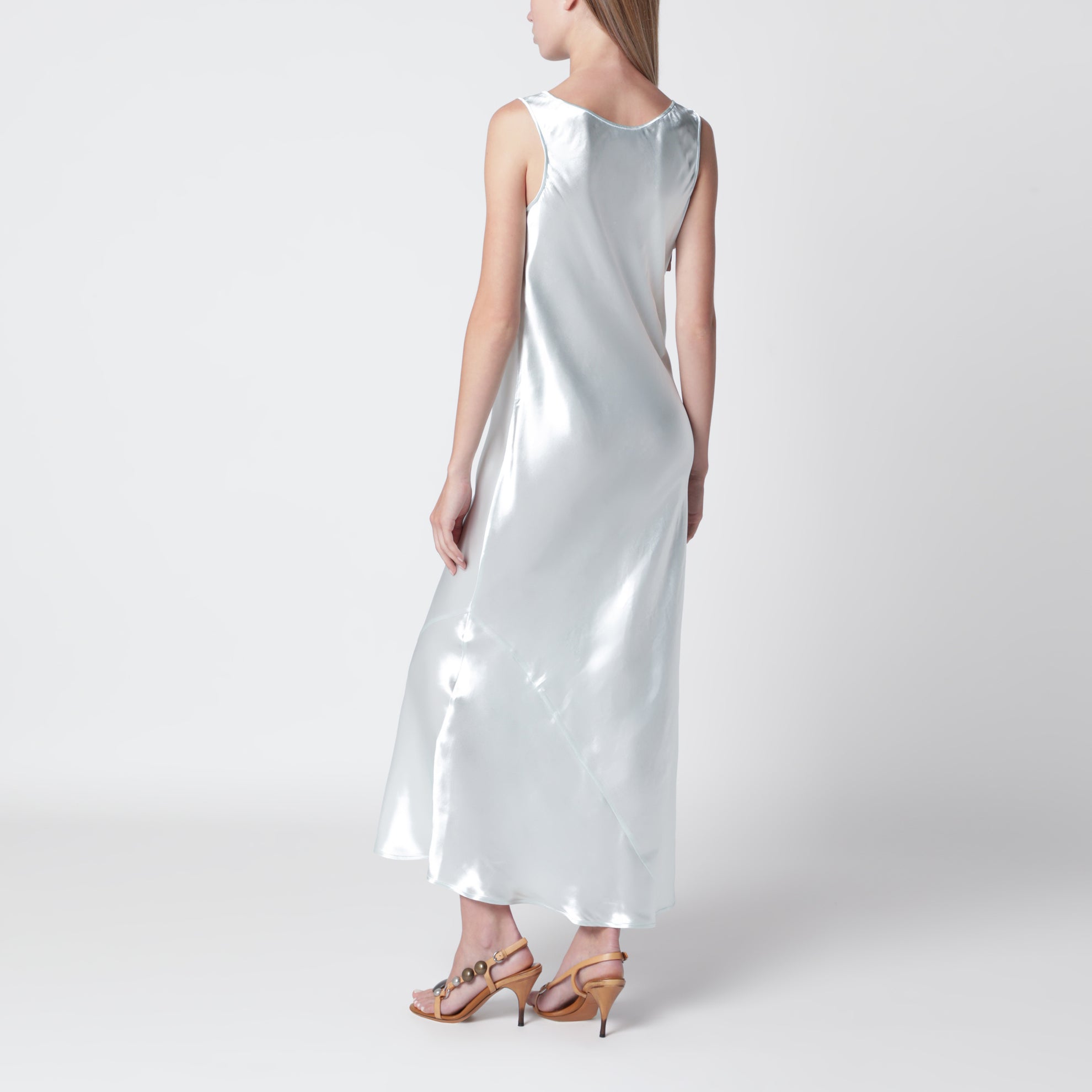 Kleid aus glänzender Viskose in Chlorophyllgrün