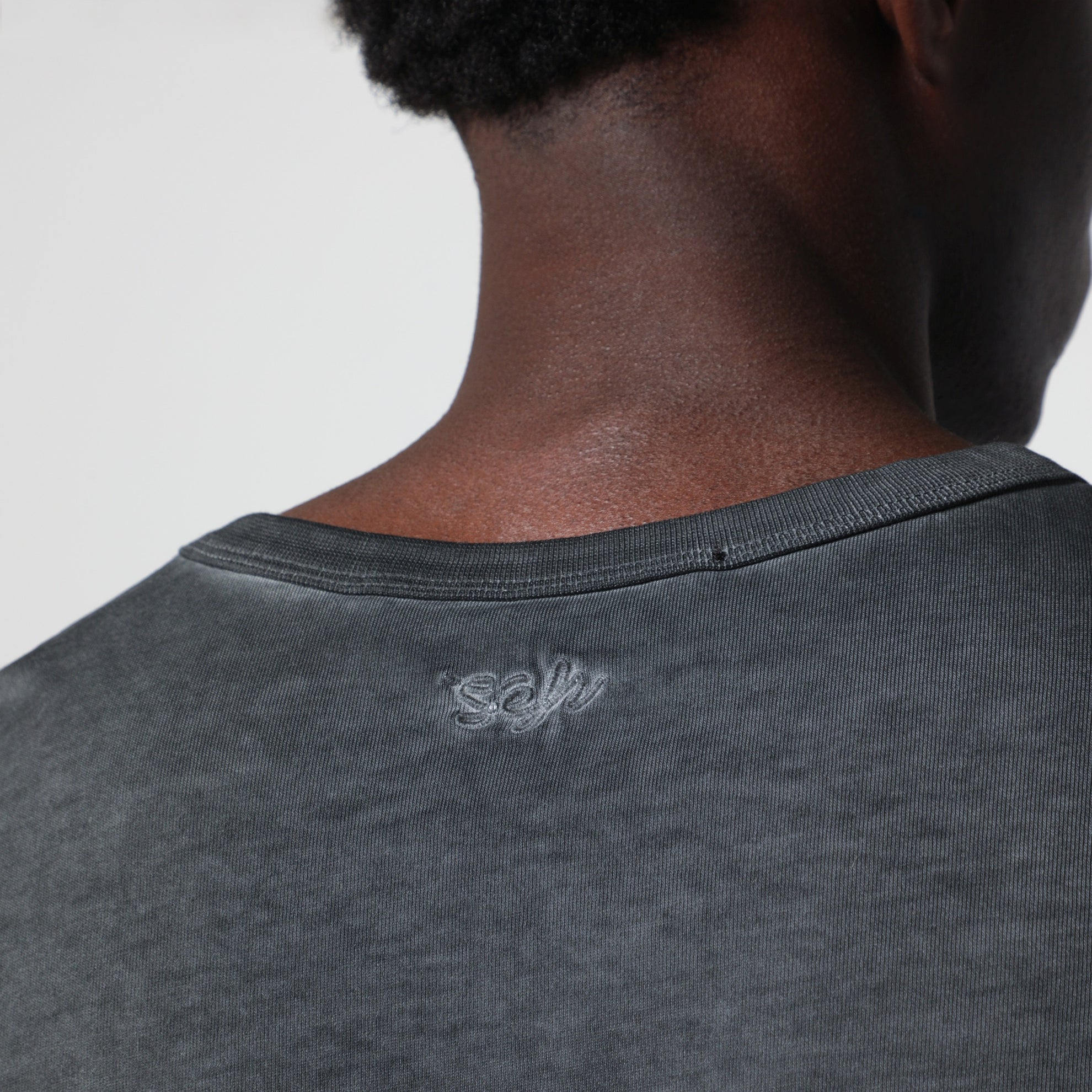 T-shirt Mauro noir effet délavé en coton biologique
