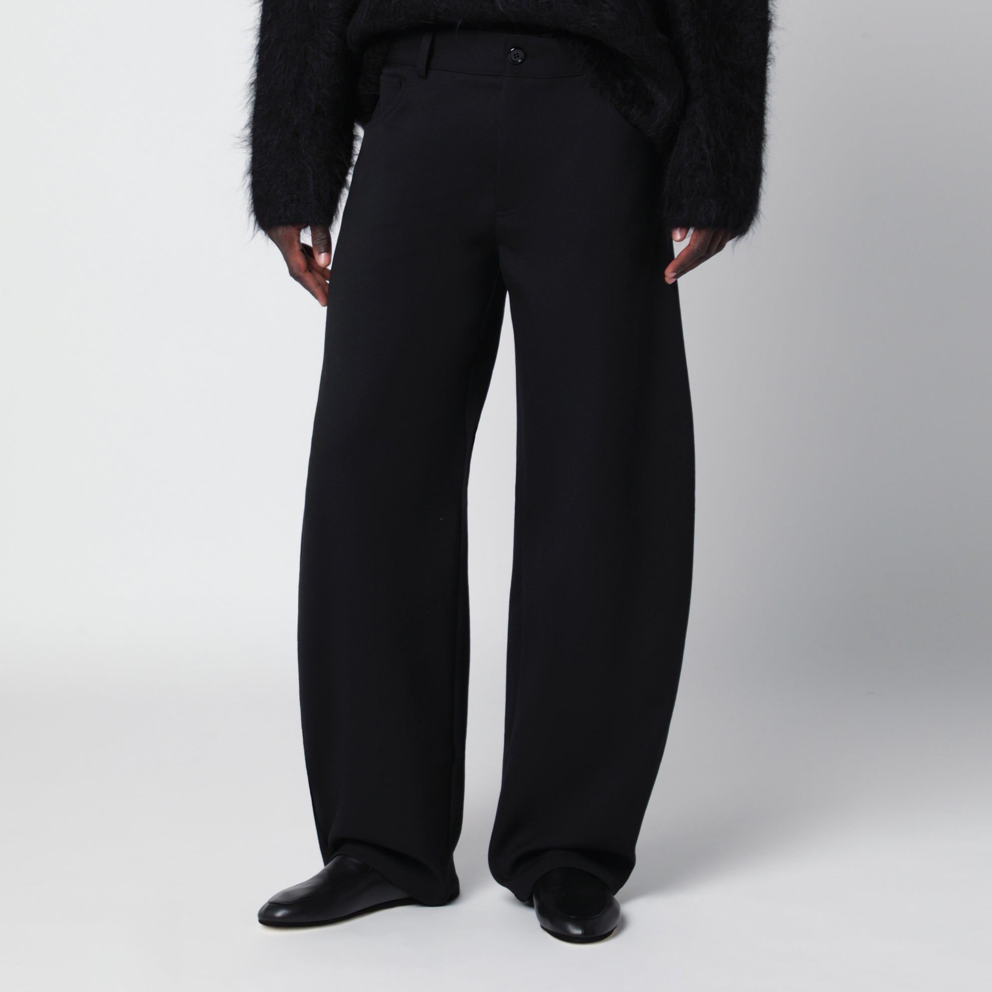 Oktai Hose schwarz aus Wollmischung