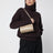 Hellbeige Mie Schultertasche aus gebürstetem Leder