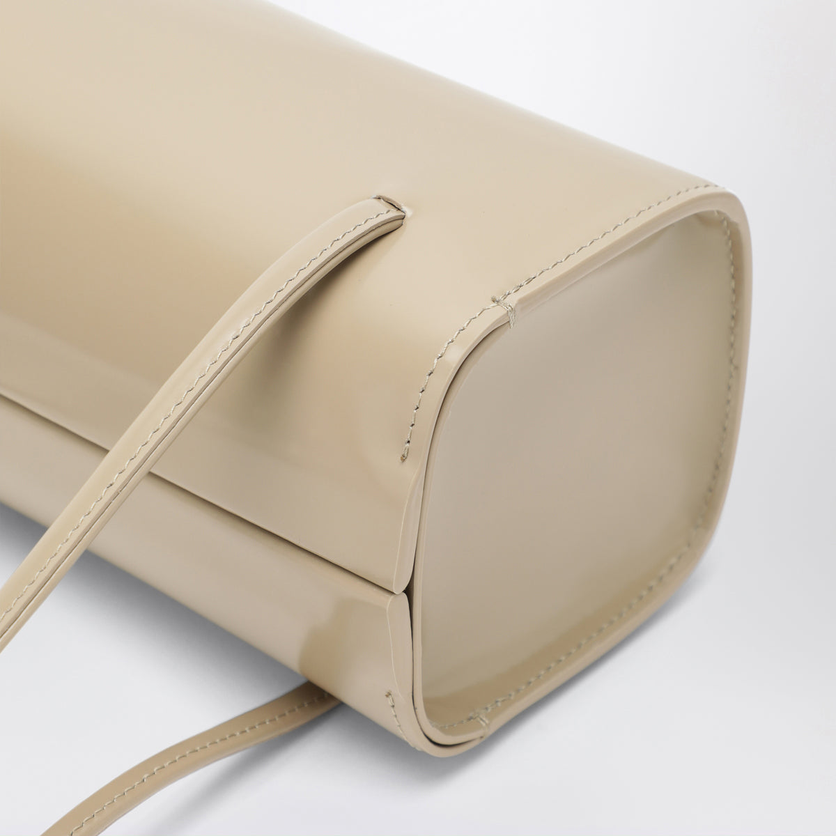 Hellbeige Mie Schultertasche aus gebürstetem Leder