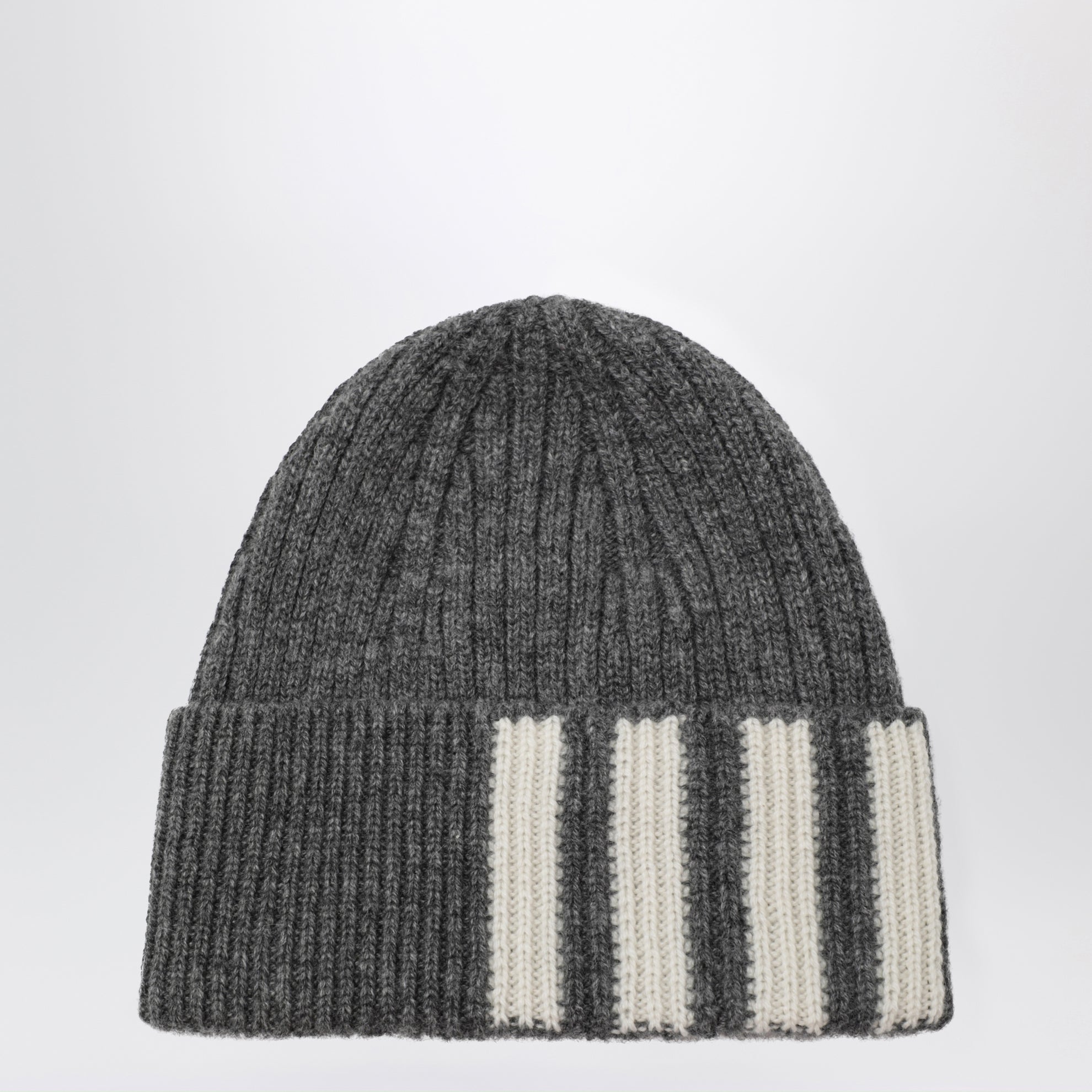 Berretto a coste in cashmere grigio