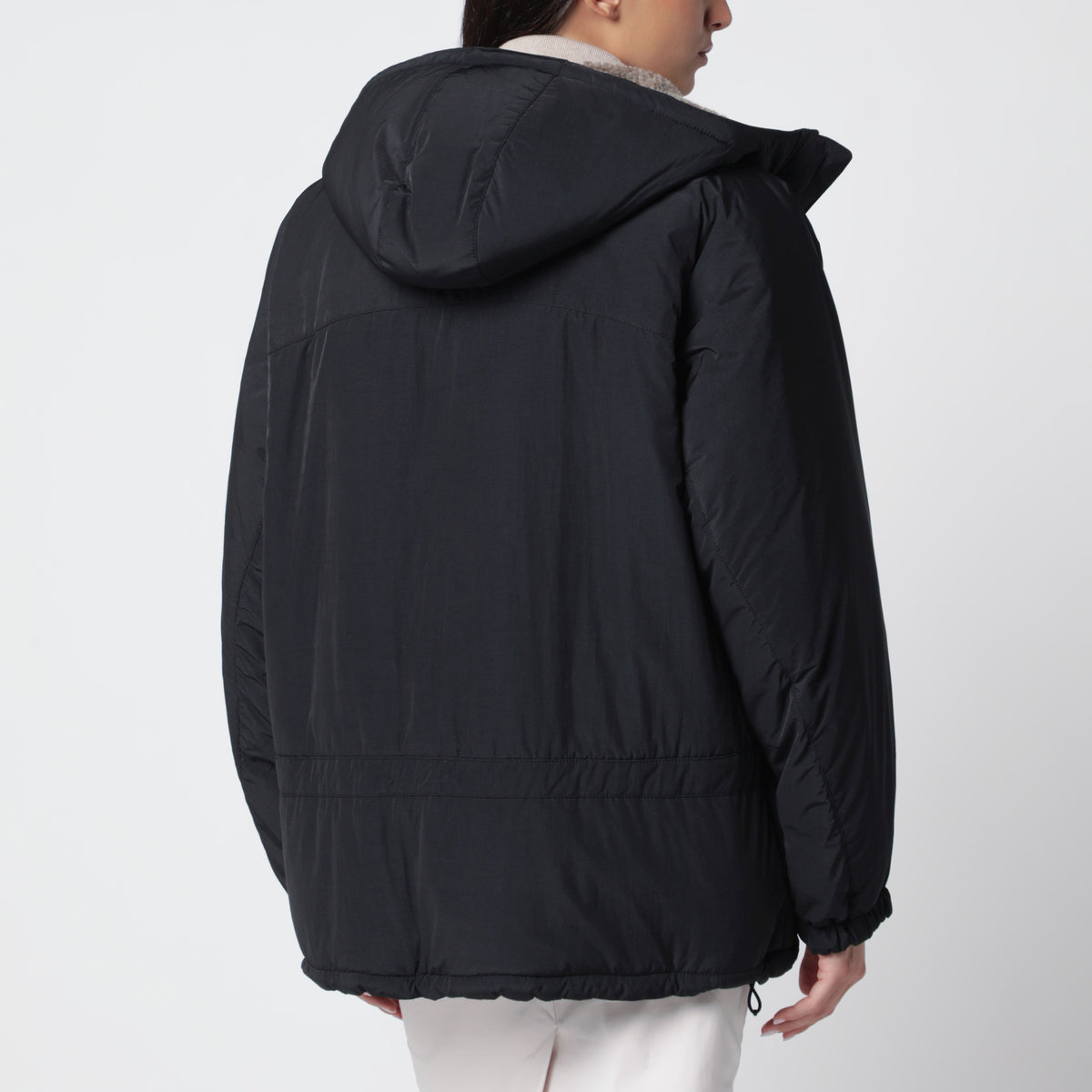 Schwarze Pongé-Daunenjacke