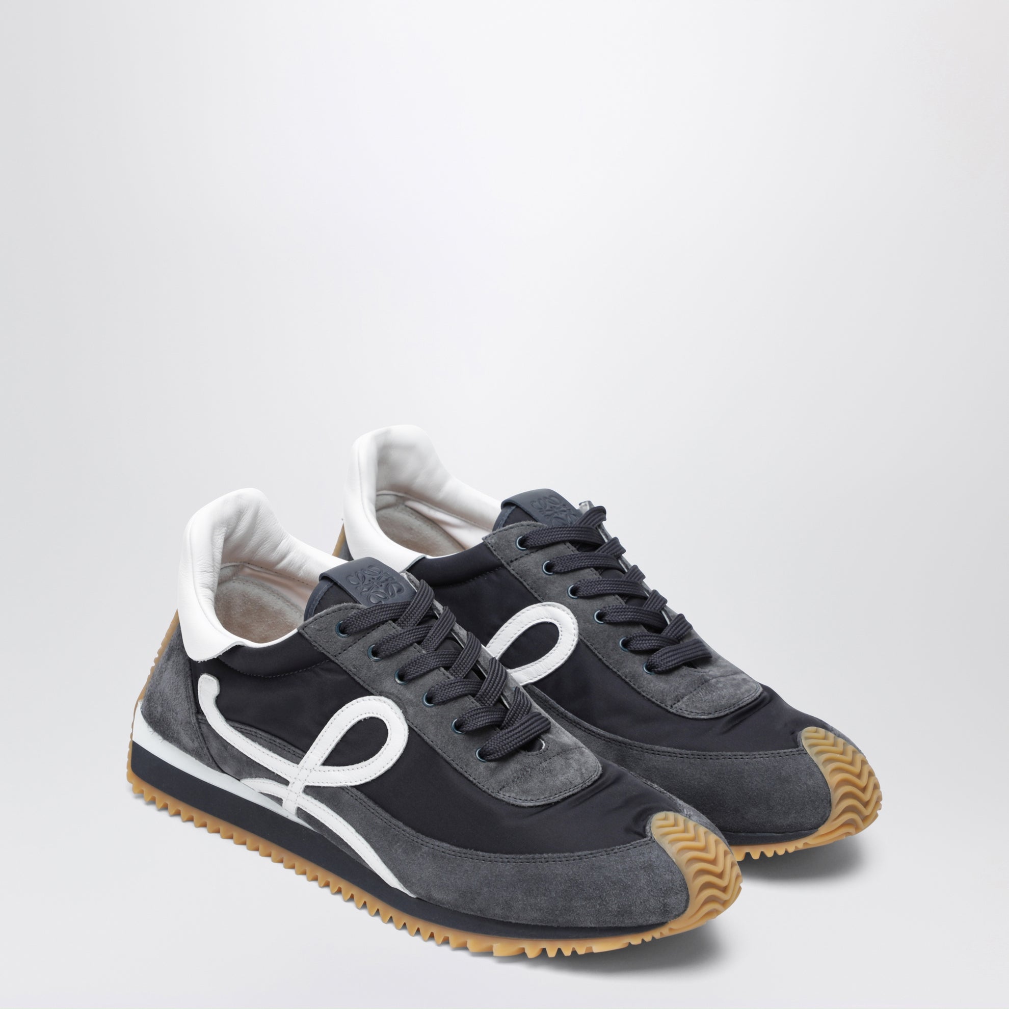 SchnürSneakers Flow Runner 2.0 aus Nylon und Wildleder