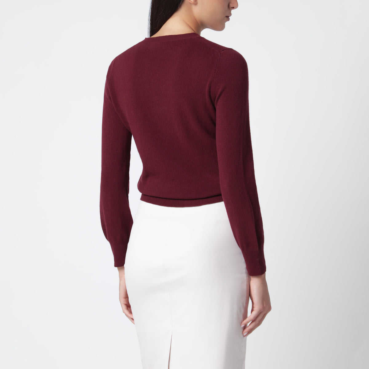 Amaranto V-neck wool sweater