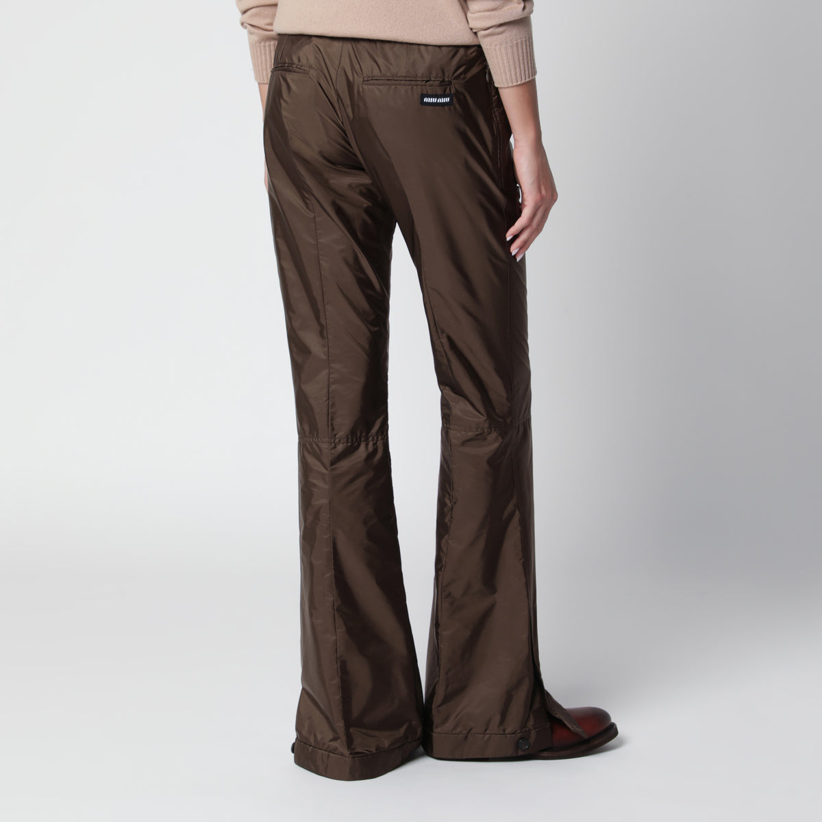 Pantaloni ebano in poliammide riciclata