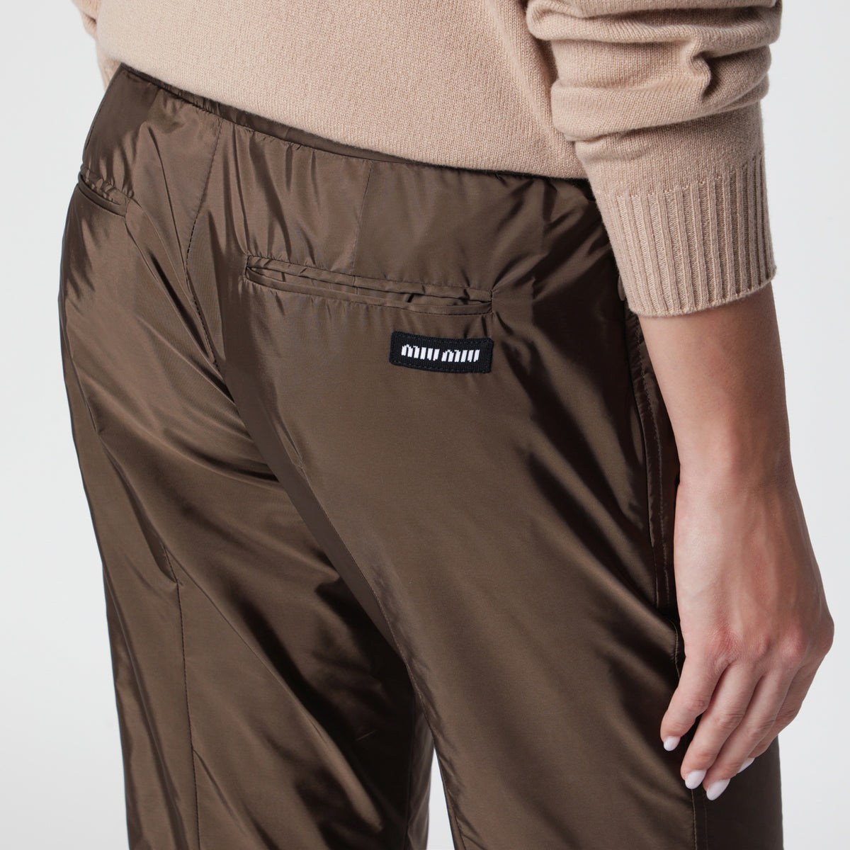 Pantaloni ebano in poliammide riciclata