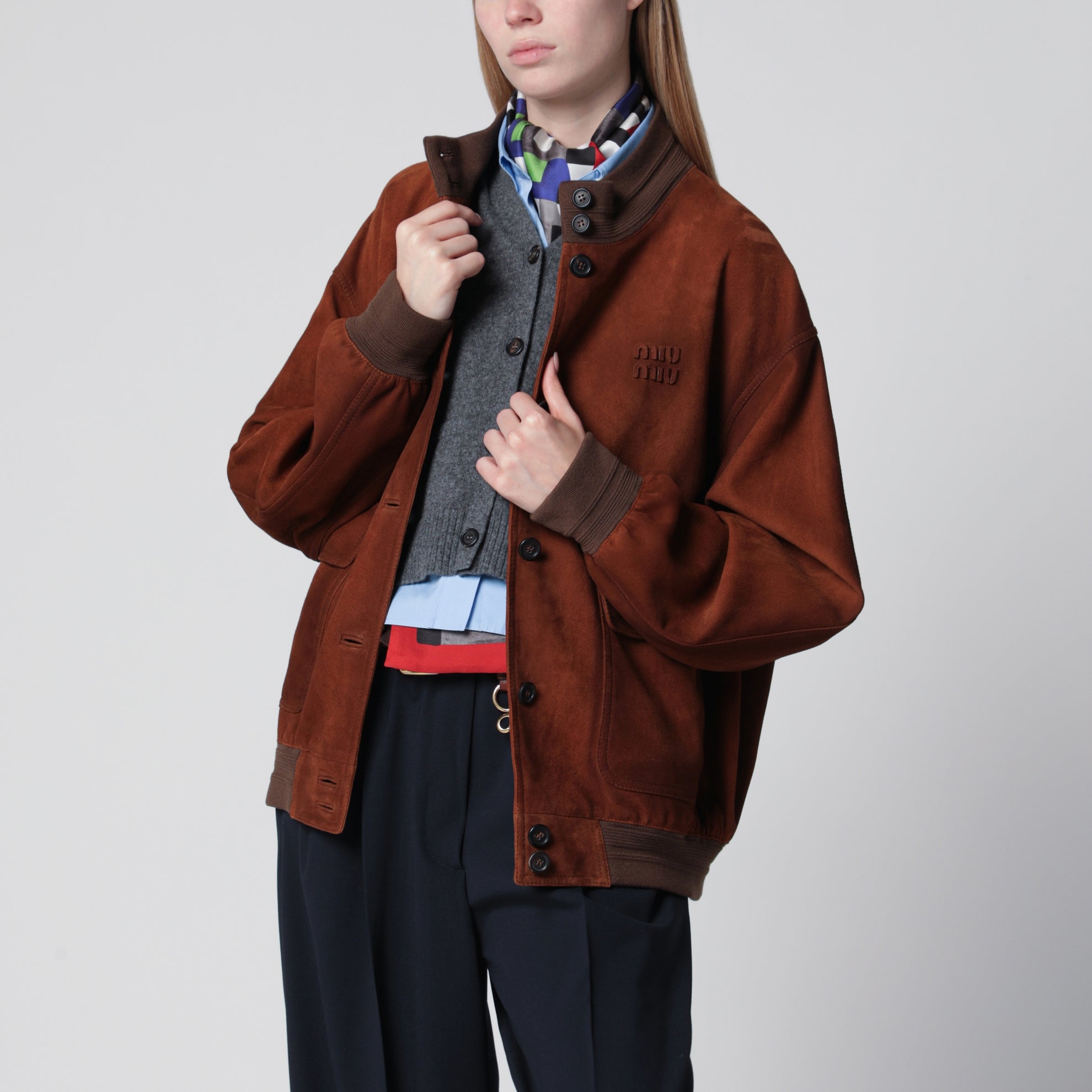 Blouson en daim d’agneau ciré couleur châtaigne