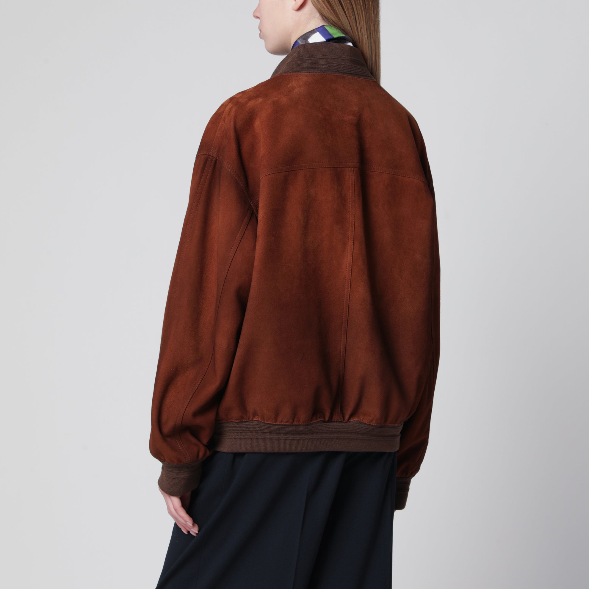 Blouson en daim d’agneau ciré couleur châtaigne