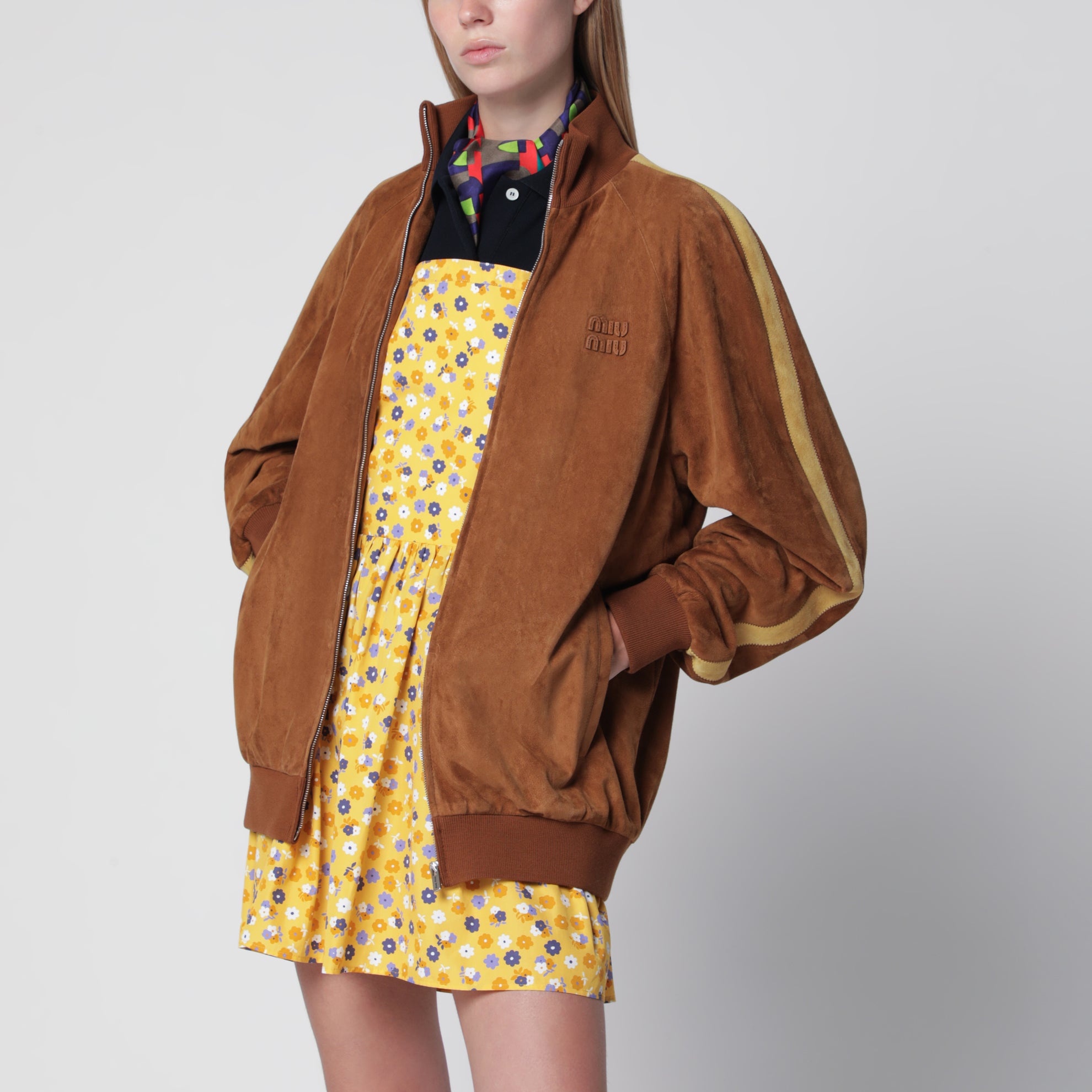 Gewachste Wildlederjacke in Cognac