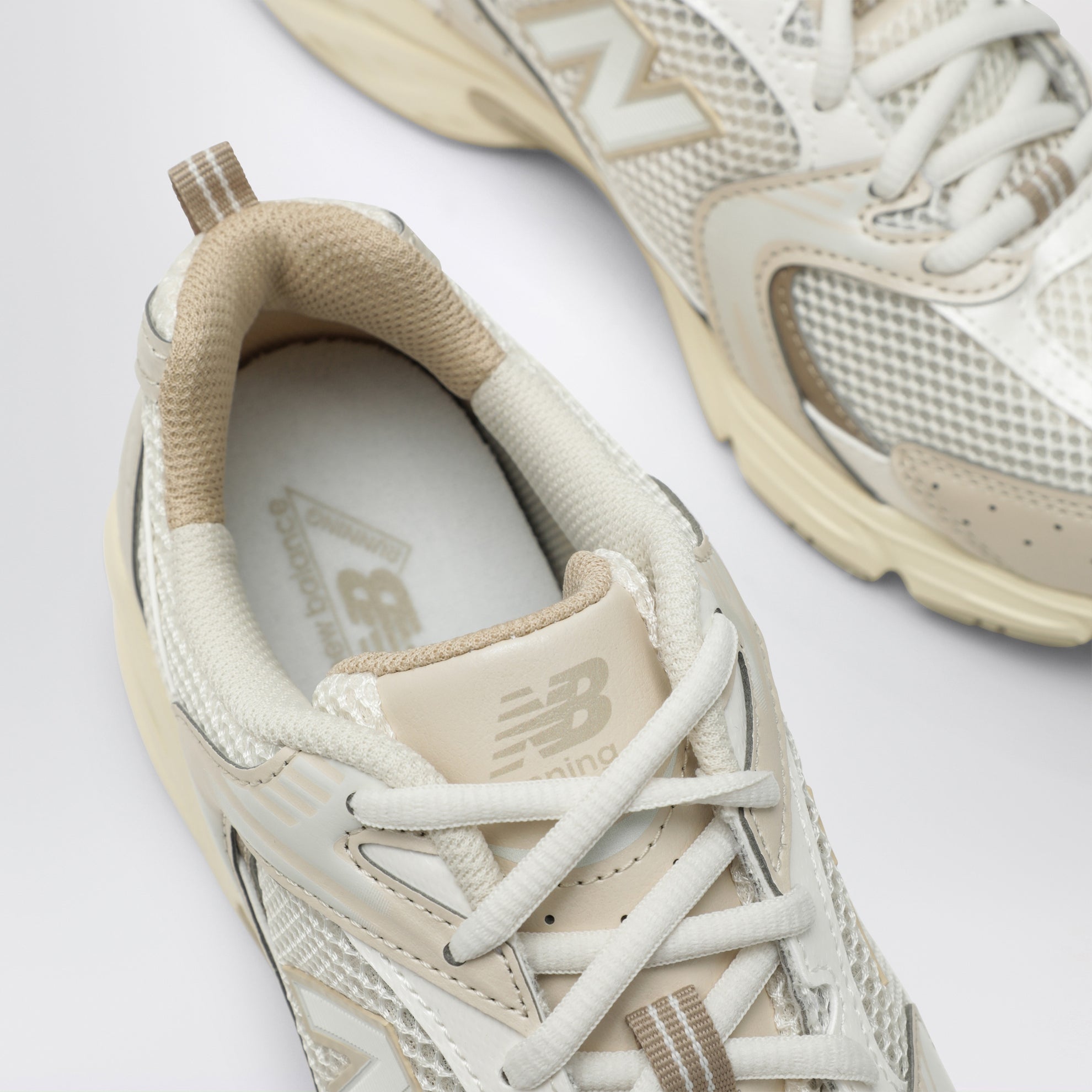 Sneakers 530 Beige/ Angora/ Incense