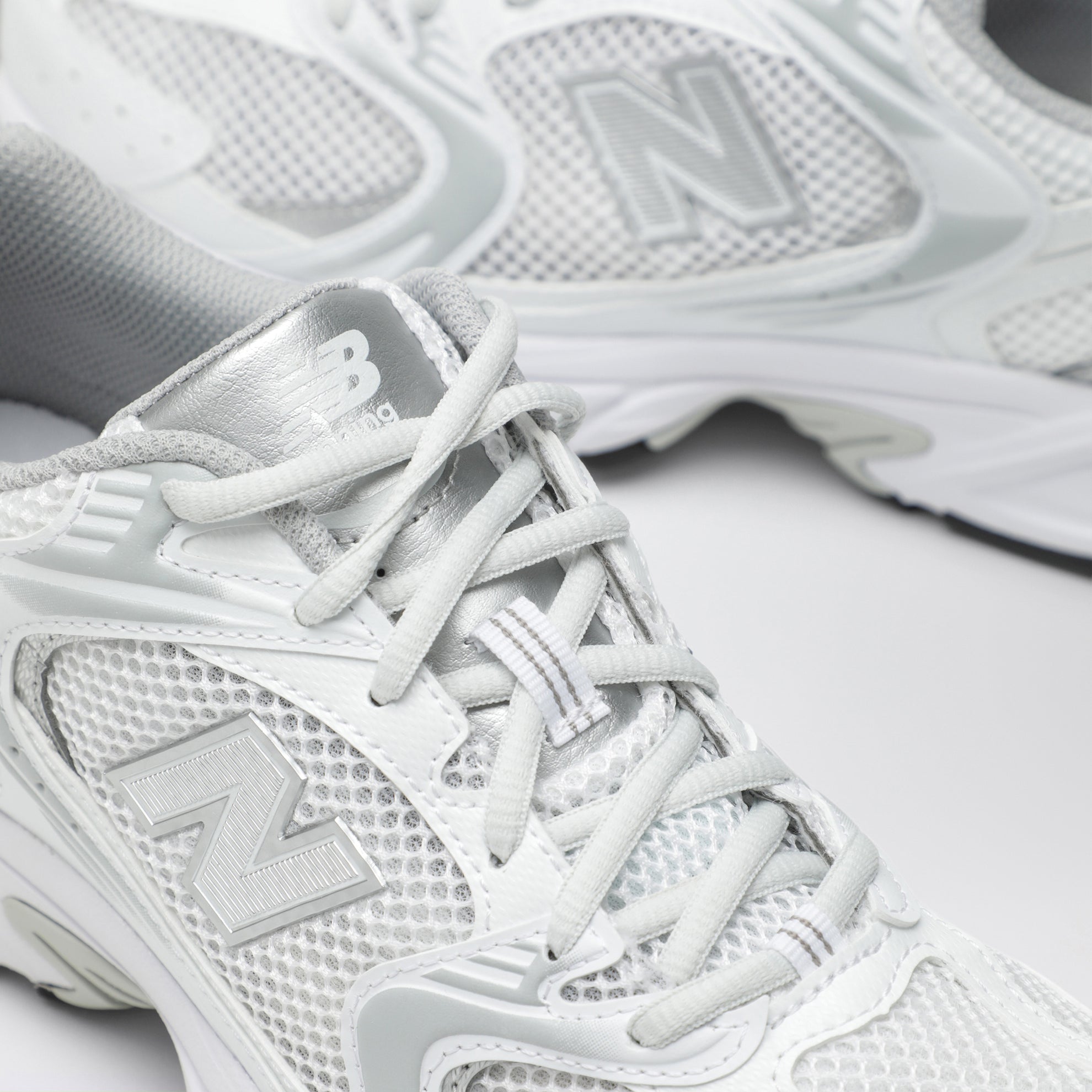 Sneakers 530 White/ Silver metallic