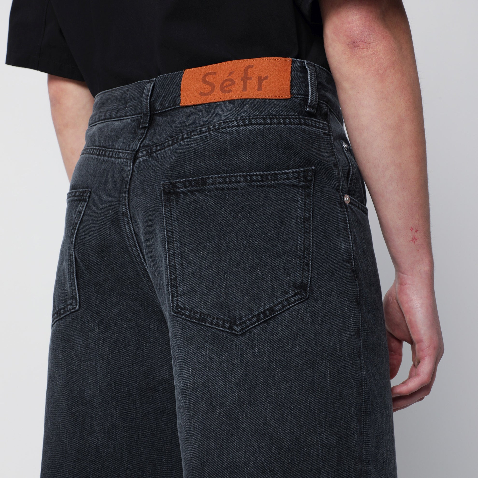 Relaxed Cut washed black jeans
