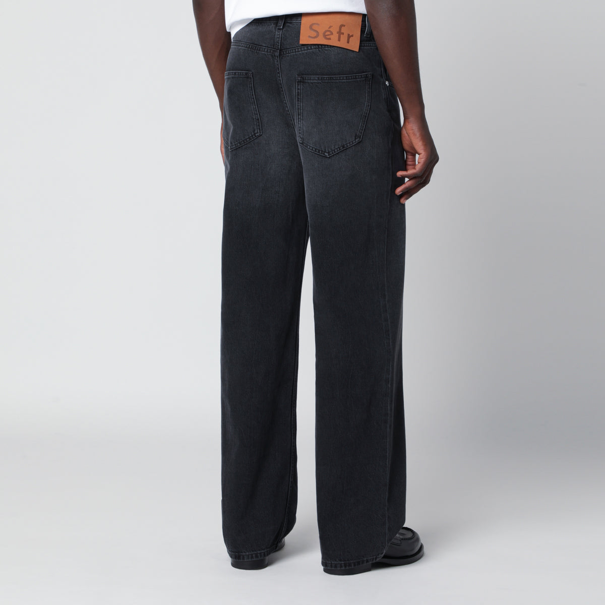 Relaxed Cut washed black jeans