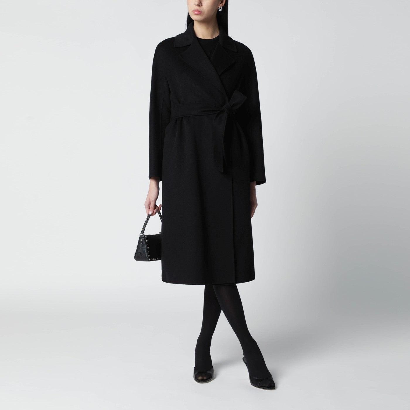 Cappotto nero con cintura