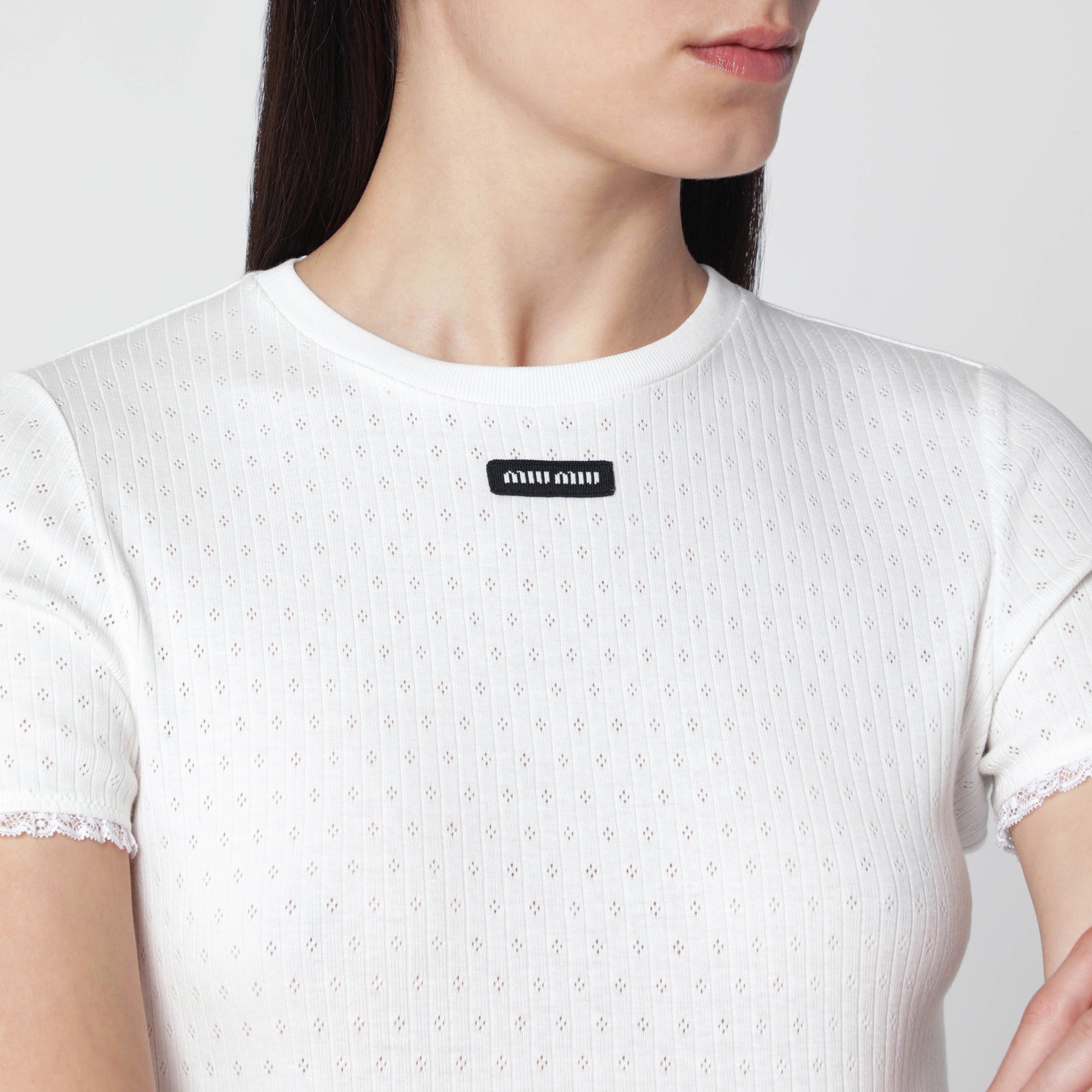 Weißes T-Shirt mit Logo-Patch
