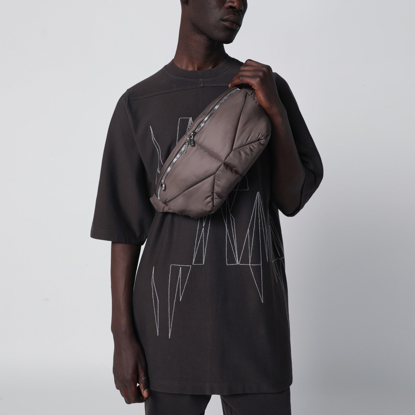 Quilted belt bag in mud color