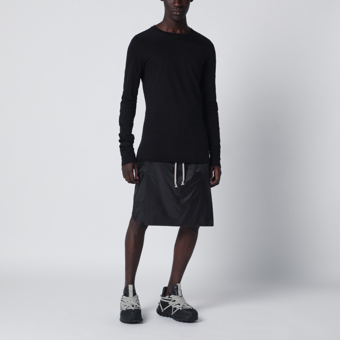 Black cotton sweater