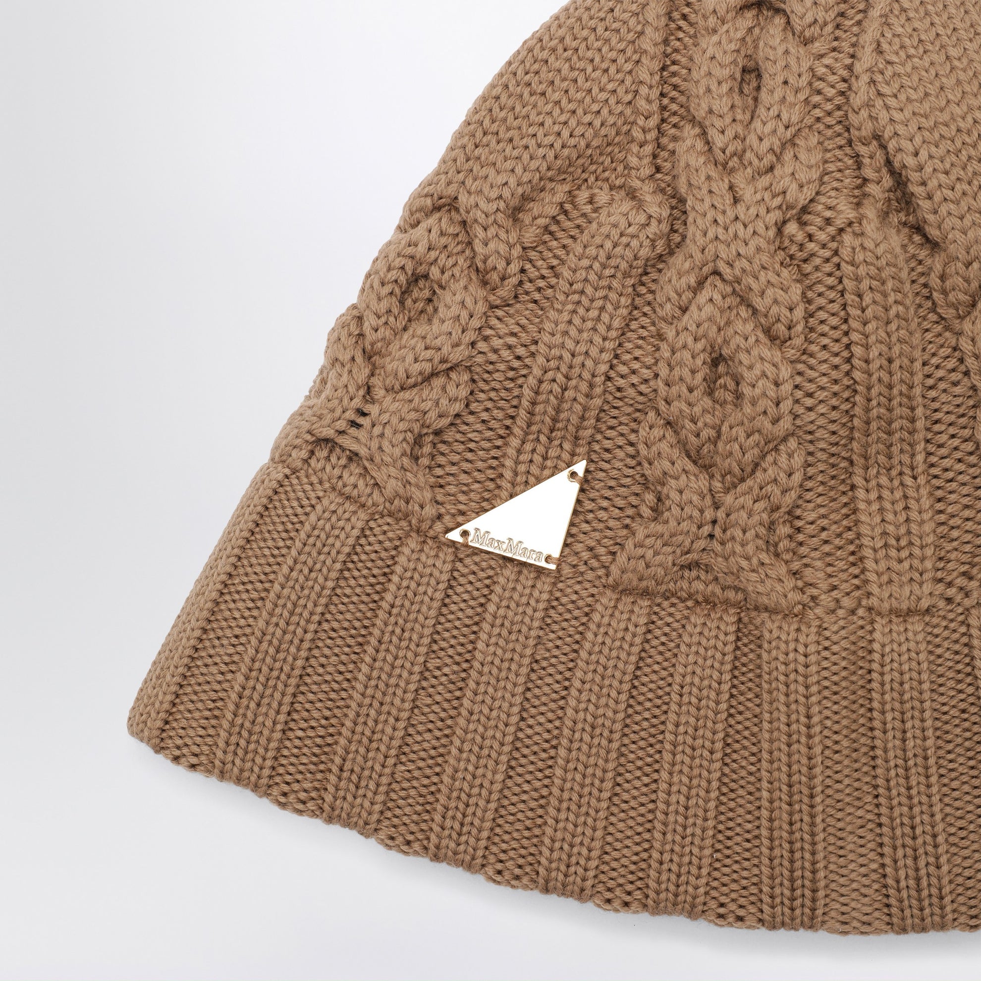 Cappello bucket cammello in lana vergine