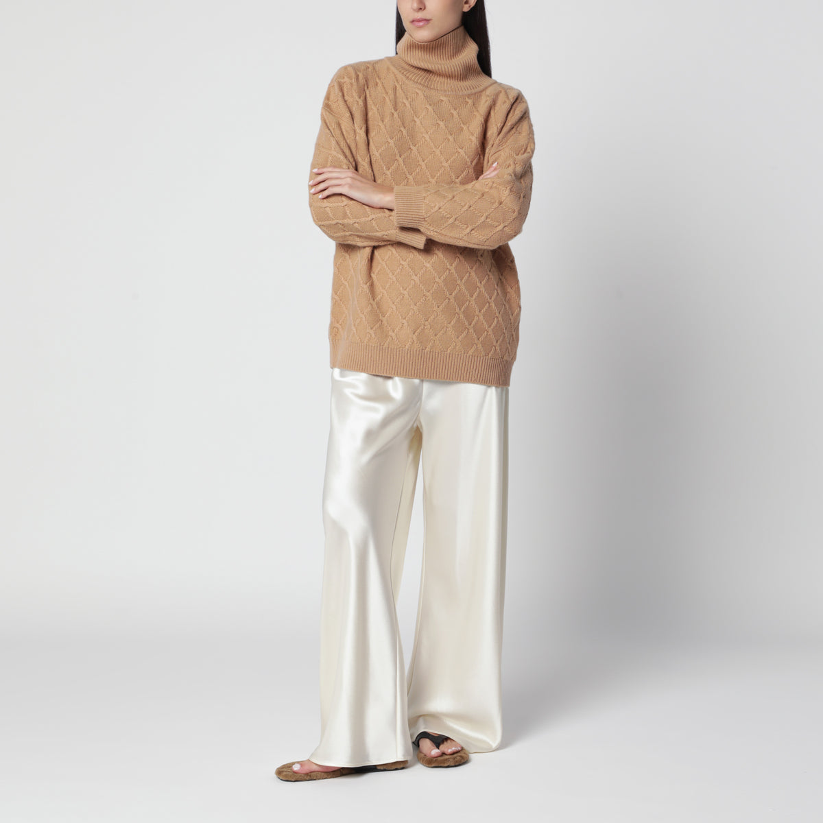 Oversized Pullover aus Wolle und Kaschmir in Camel