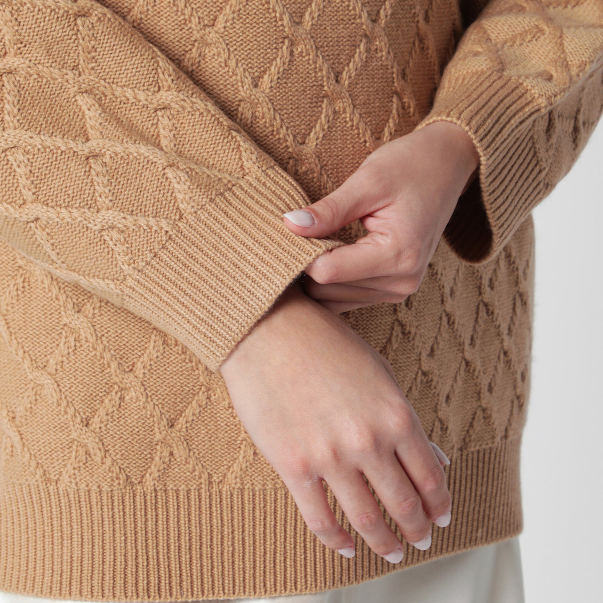 Oversized Pullover aus Wolle und Kaschmir in Camel
