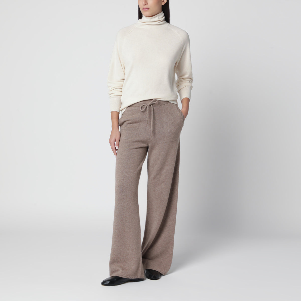 Beige mélange jogging trousers in cashmere