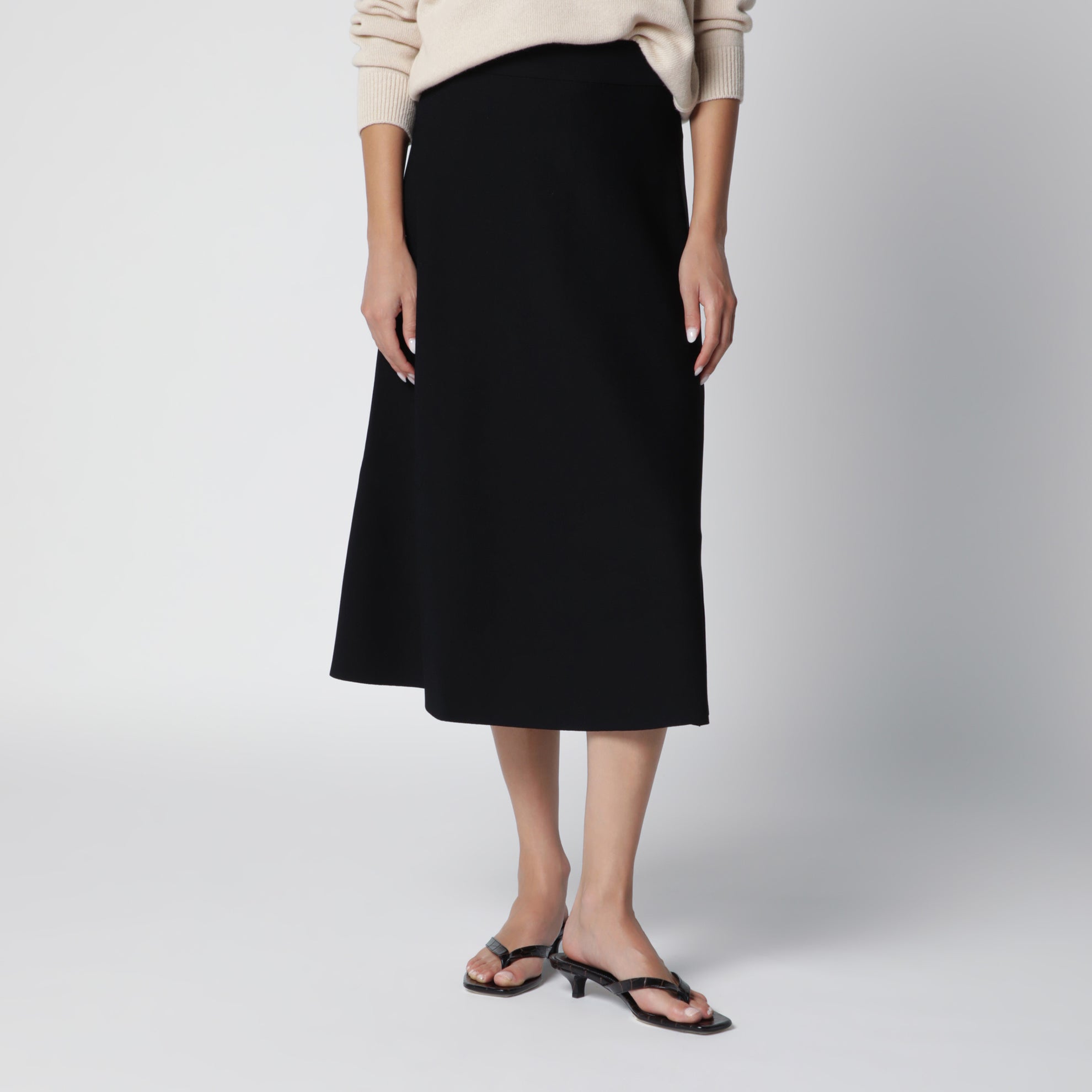Flared midi skirt in viscose crêpe yarn, black