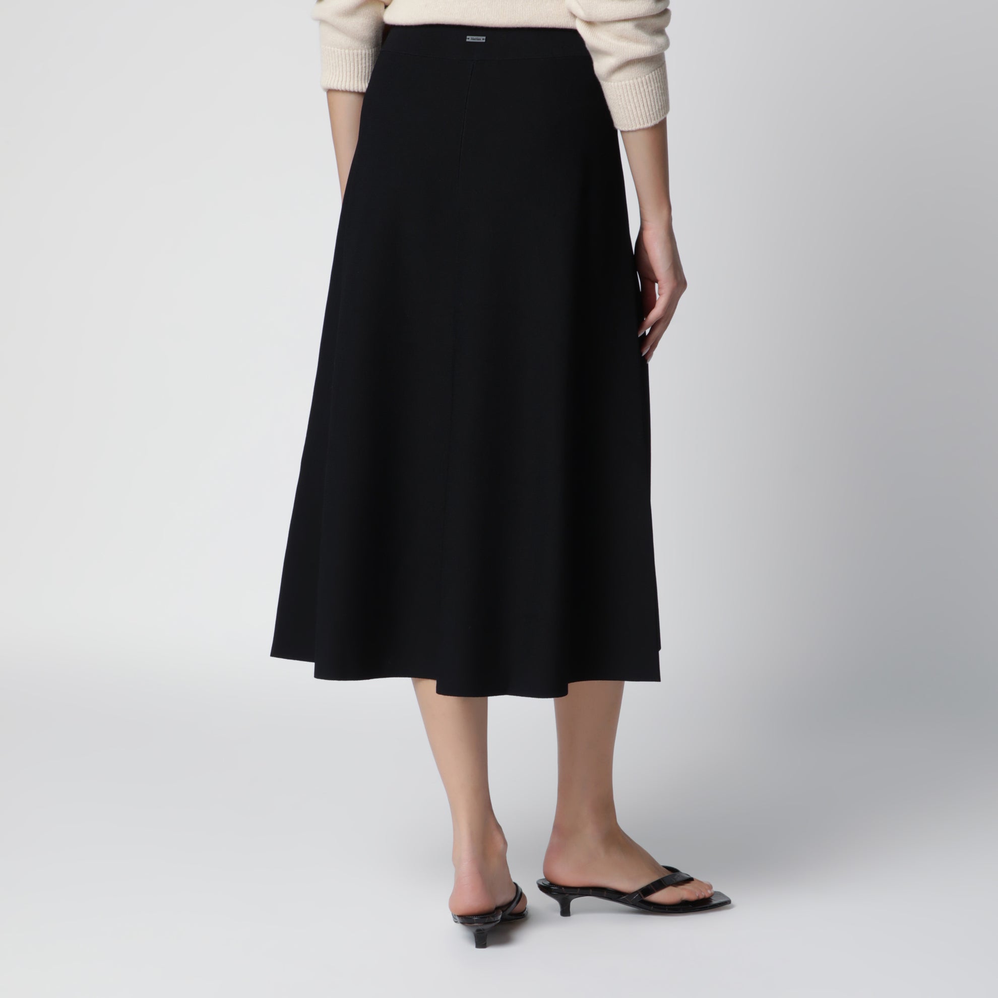 Flared midi skirt in viscose crêpe yarn, black