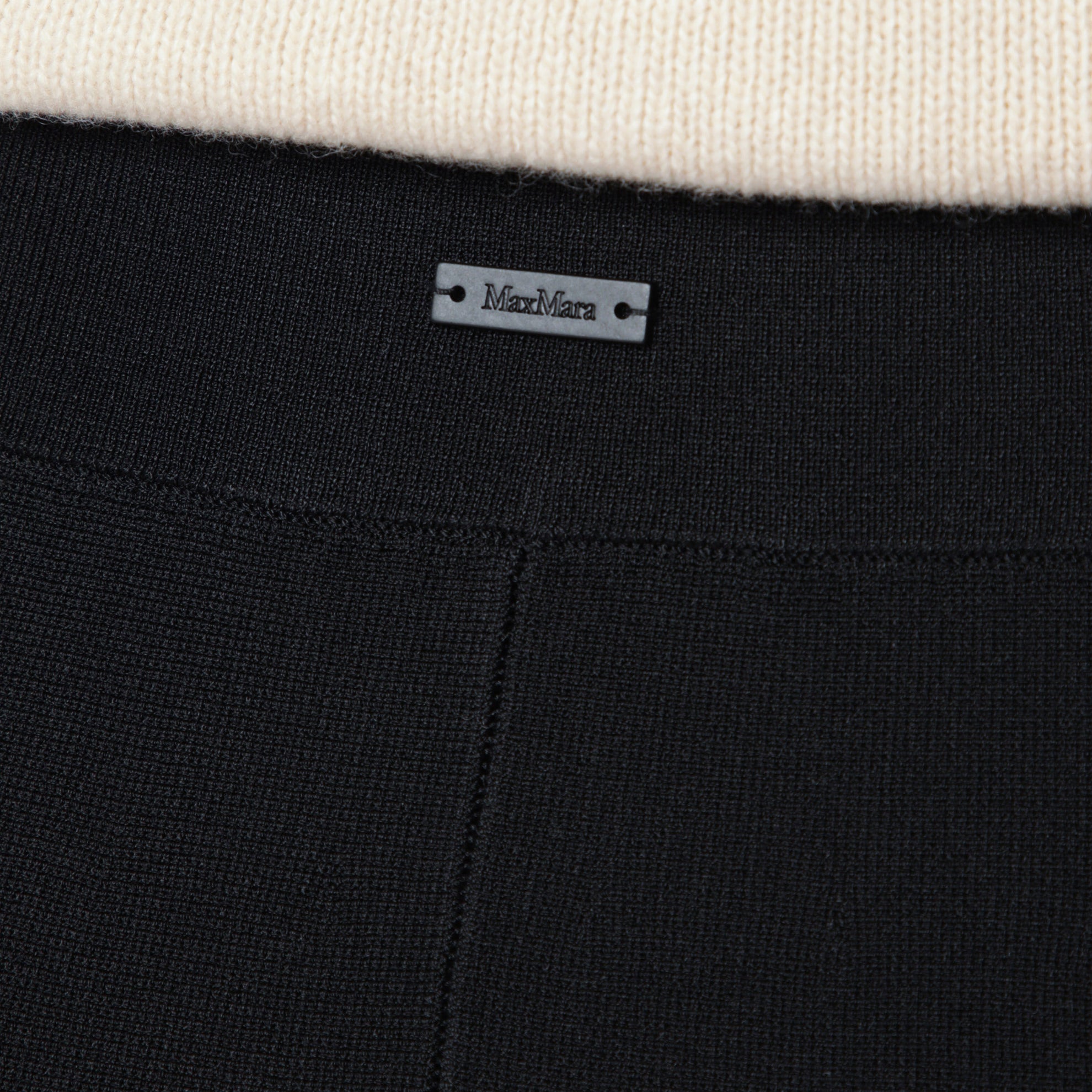 Flared midi skirt in viscose crêpe yarn, black