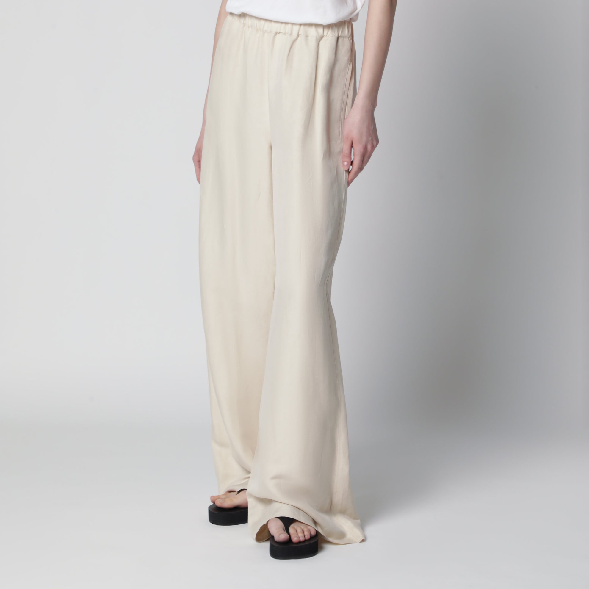 Pantaloni wide leg in twill di lino e seta beige