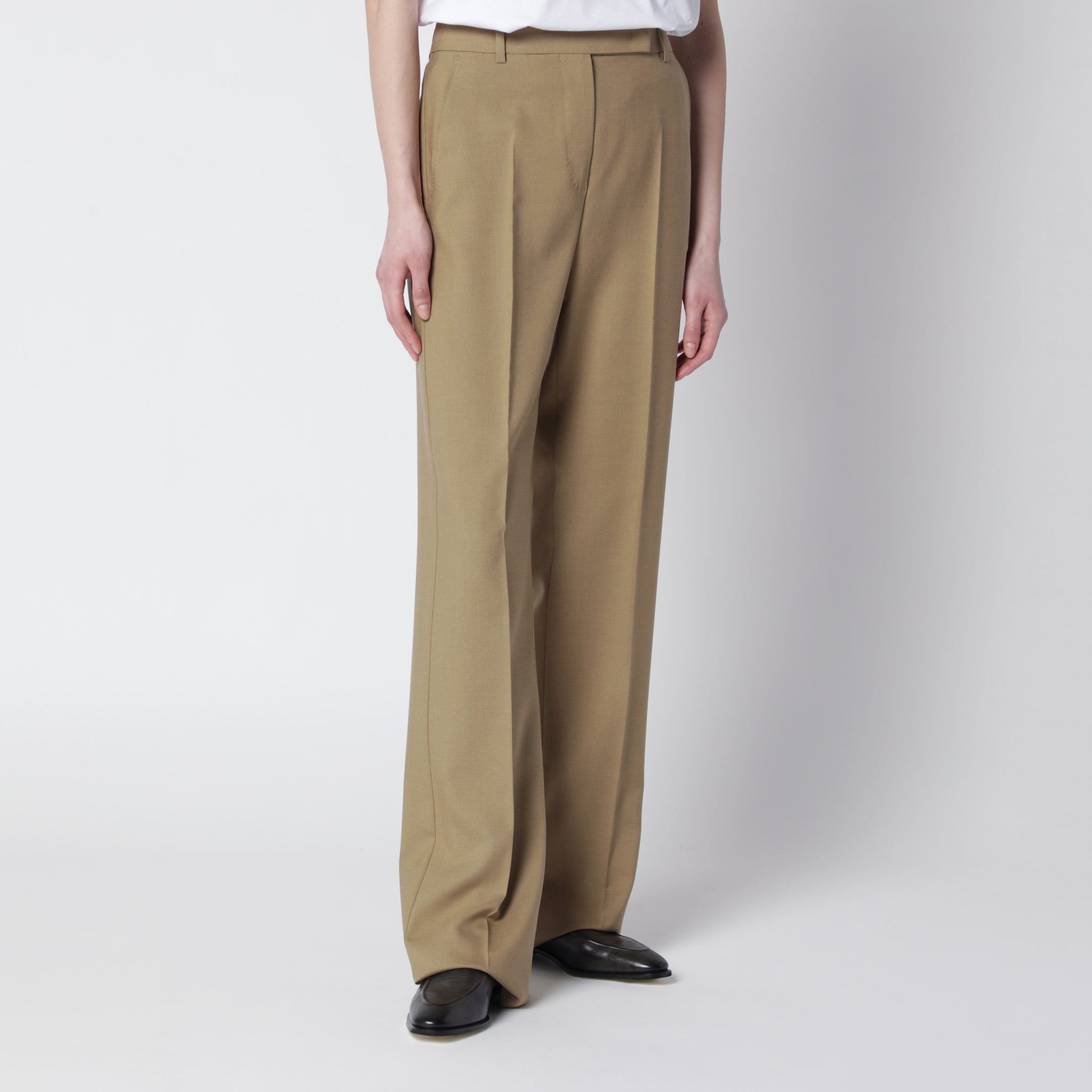 Weite Hose aus Woll-Seiden-Popeline in Kamelton