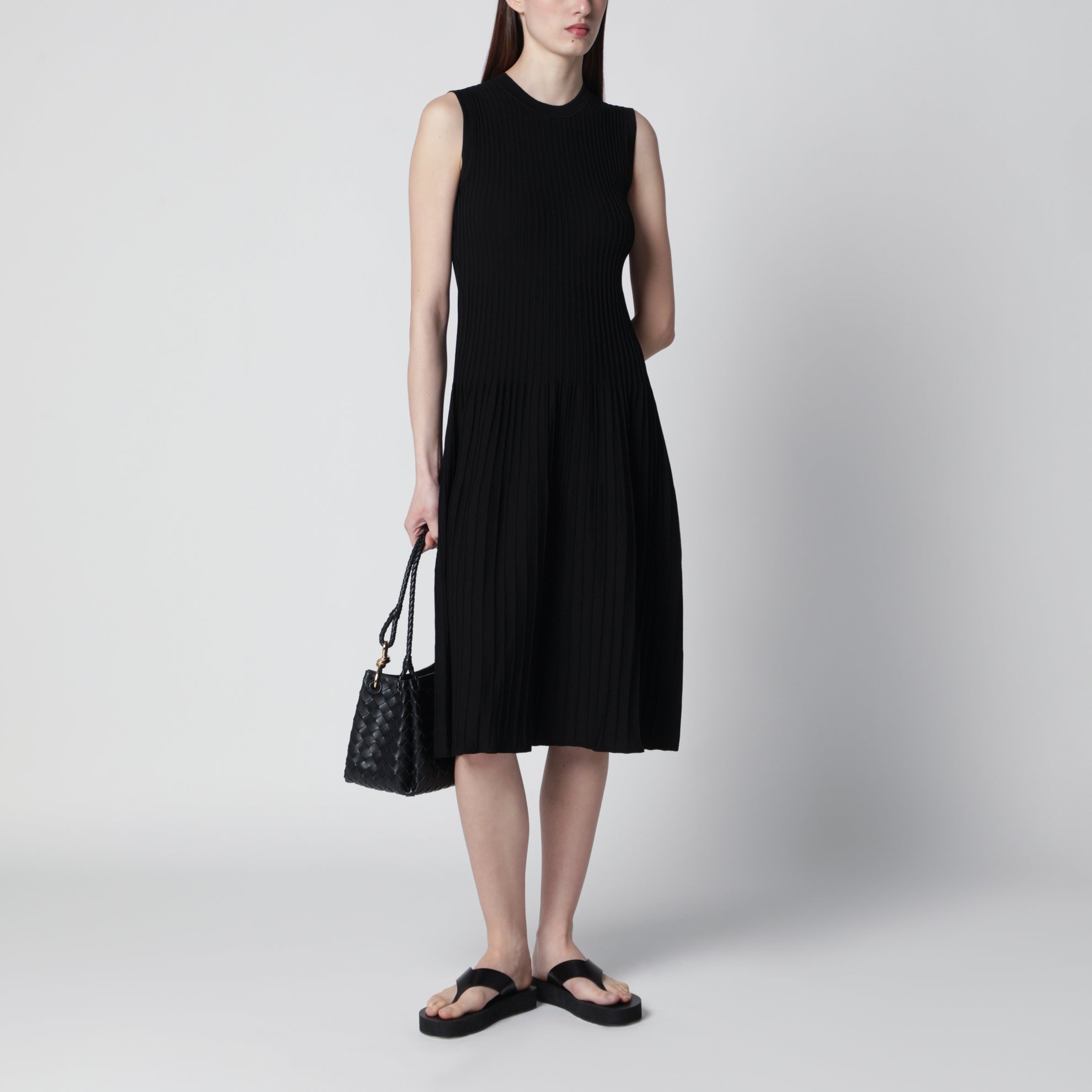 Robe midi évasée en viscose crêpe noire