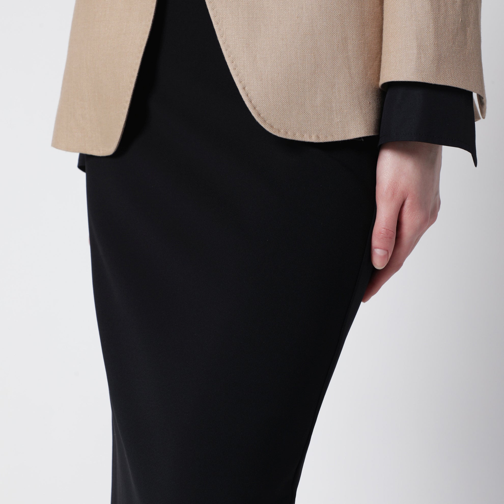 Midi skirt in compact crêpe jersey in black