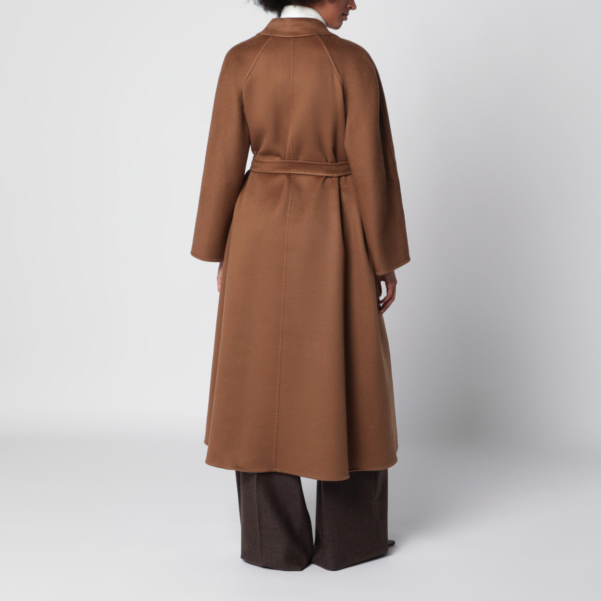 Cappotto lungo color cammello scuro in cashmere