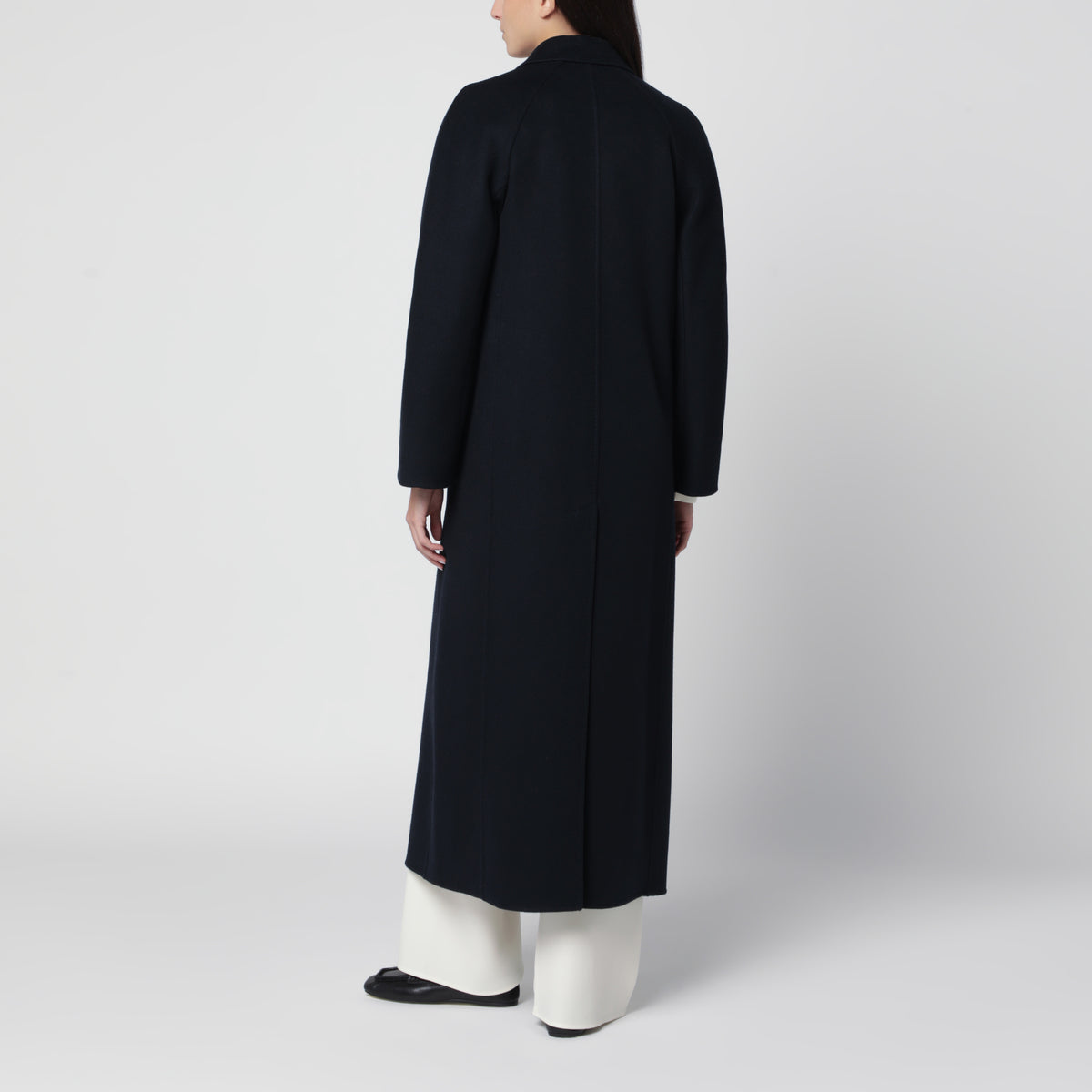 Double-breasted coat in brushed cashmere in midnight blue
