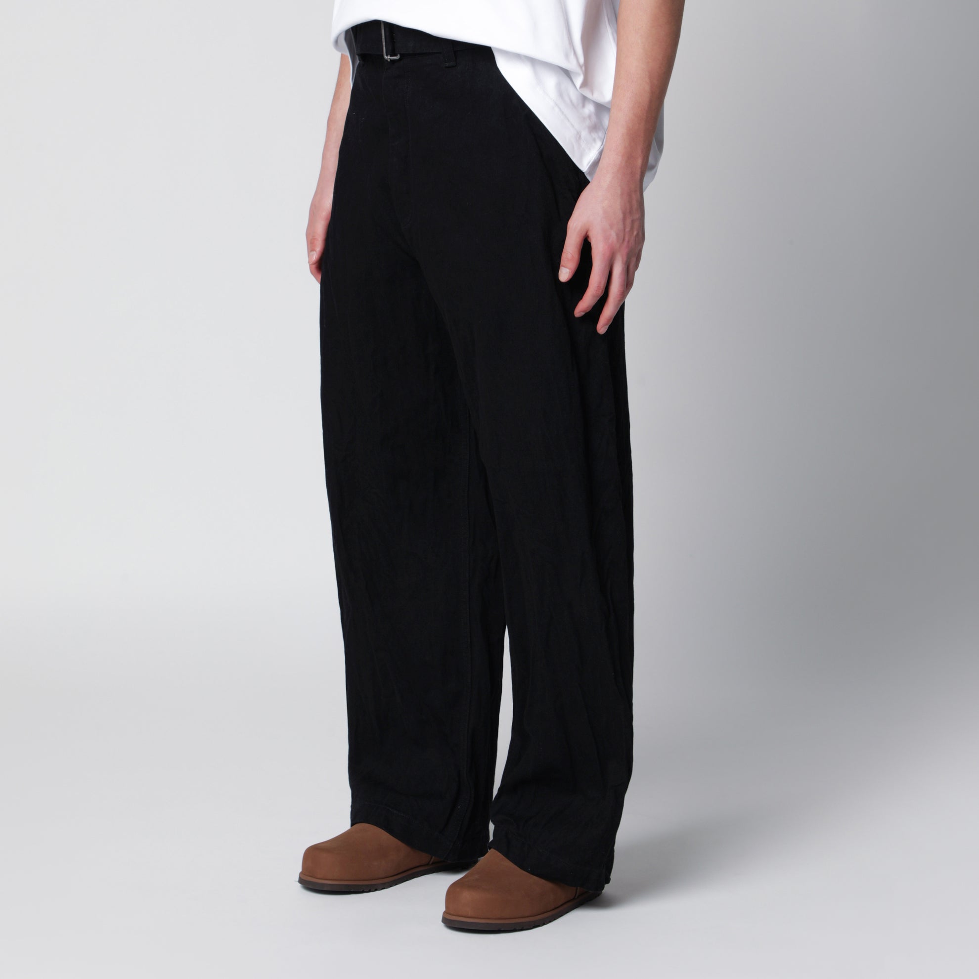 Now mid-rise jeans in black cotton denim