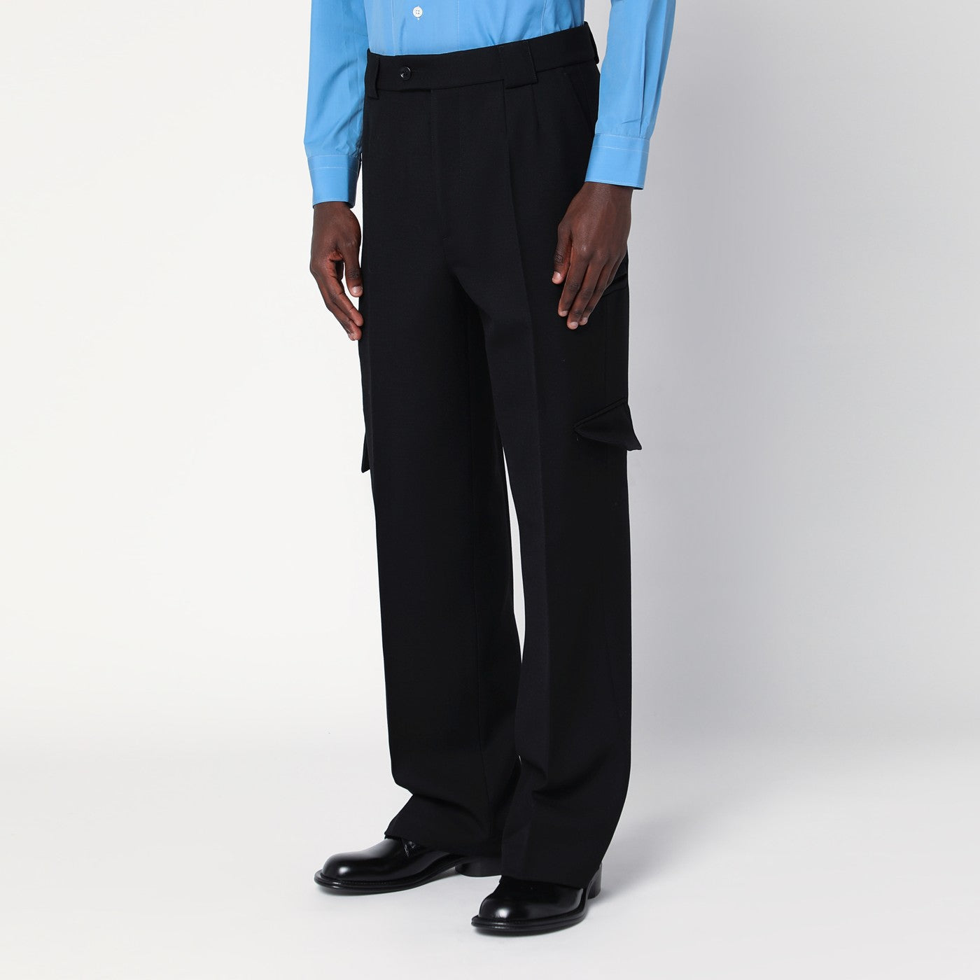 Black cargo trousers in cotton