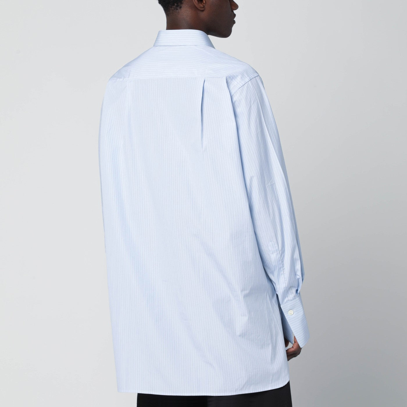 Chemise bleu clair à rayures en coton