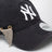 Cappello New Era 9TWENTY navy 01 con spilla