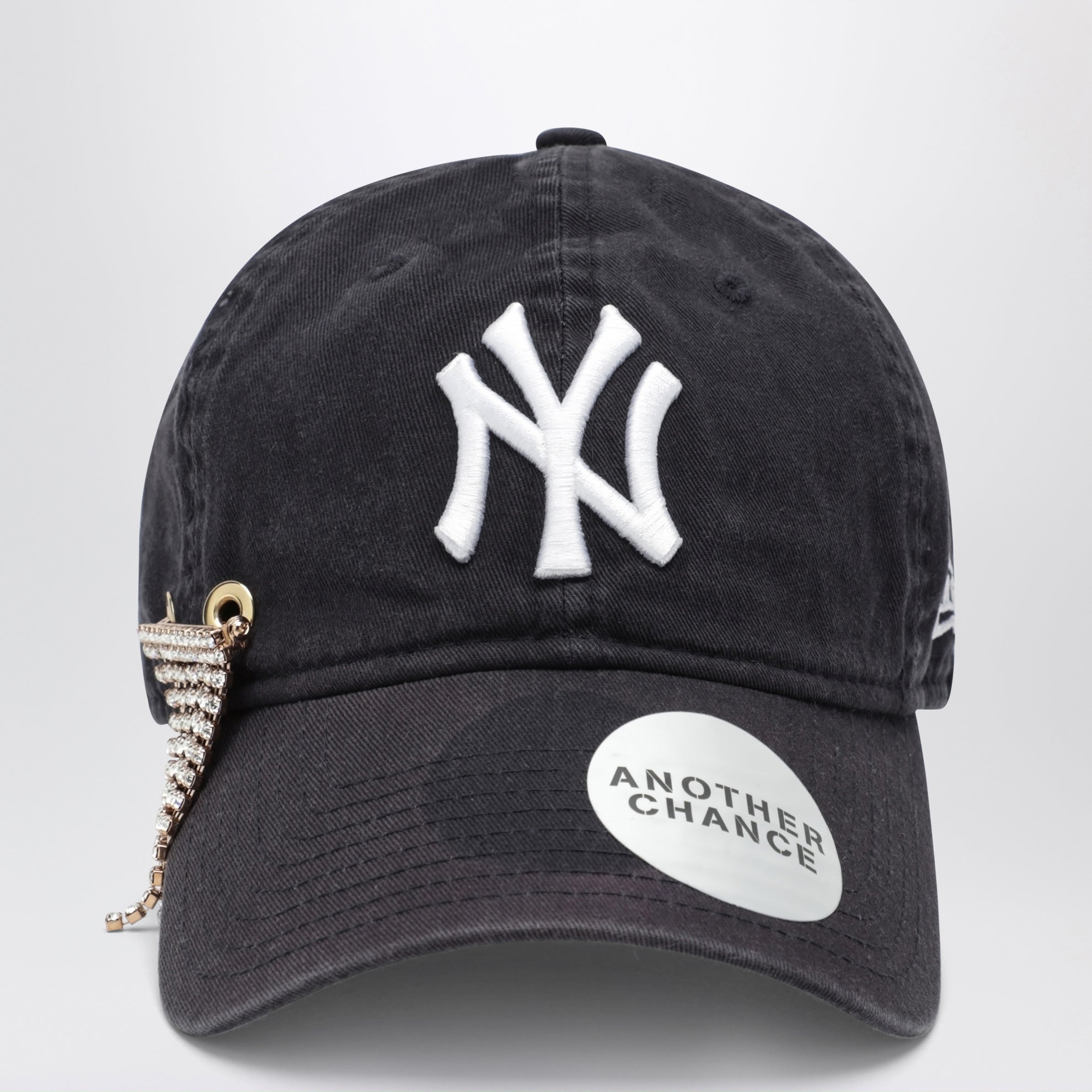 Cappello New Era 9TWENTY navy 04 con spilla