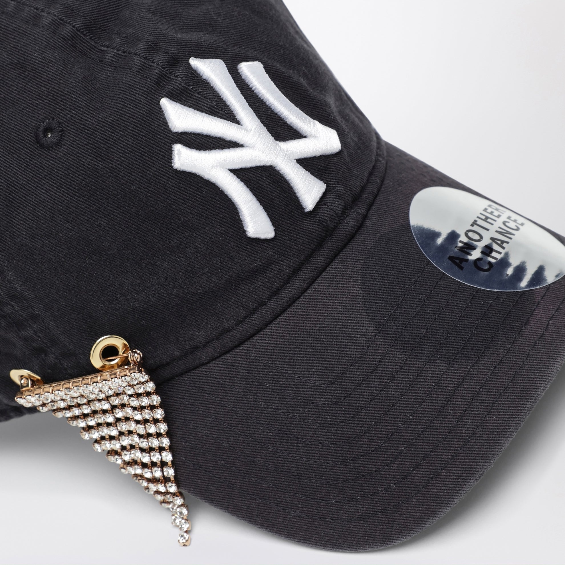 Cappello New Era 9TWENTY navy 04 con spilla