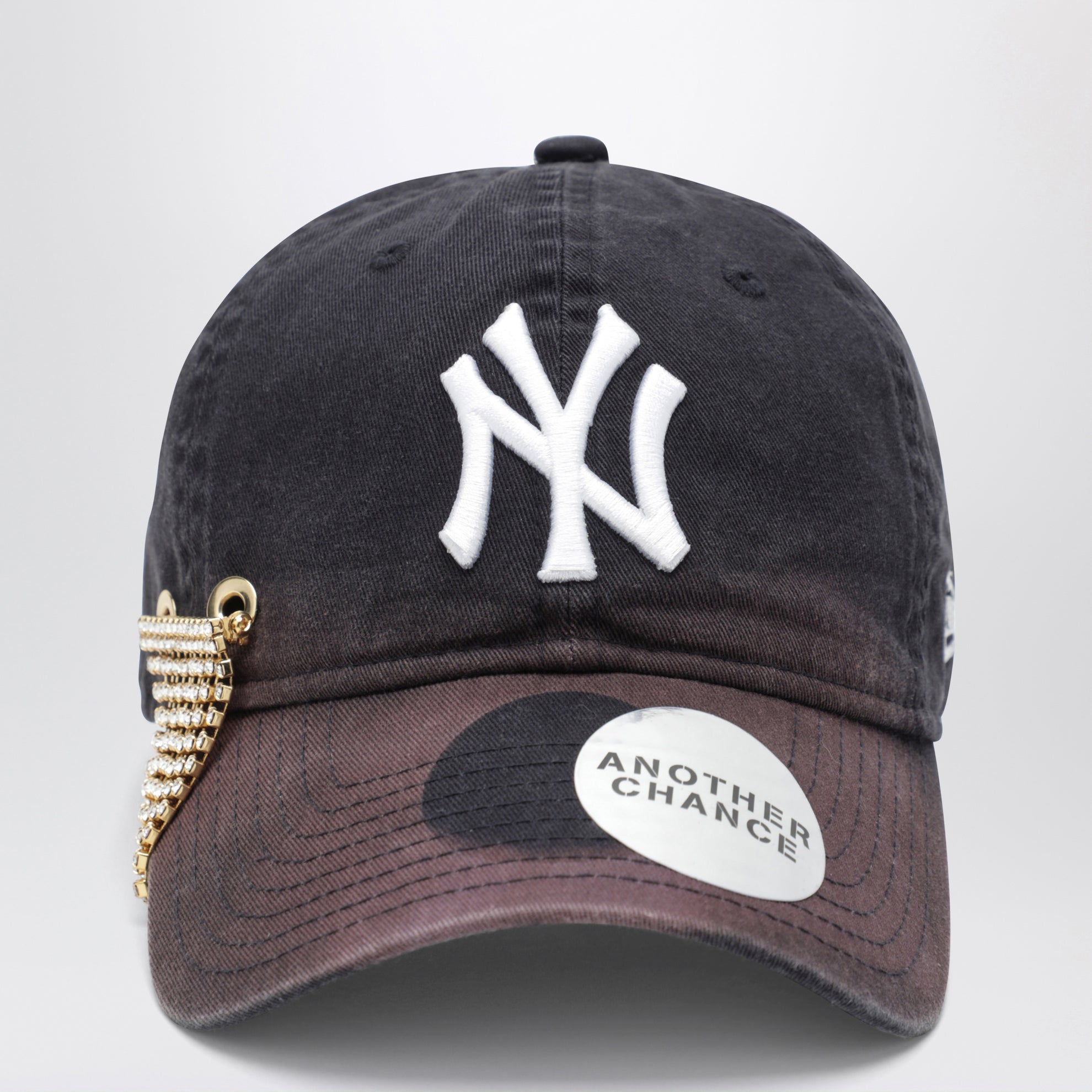 Cappello New Era 9TWENTY navy 06 con spilla