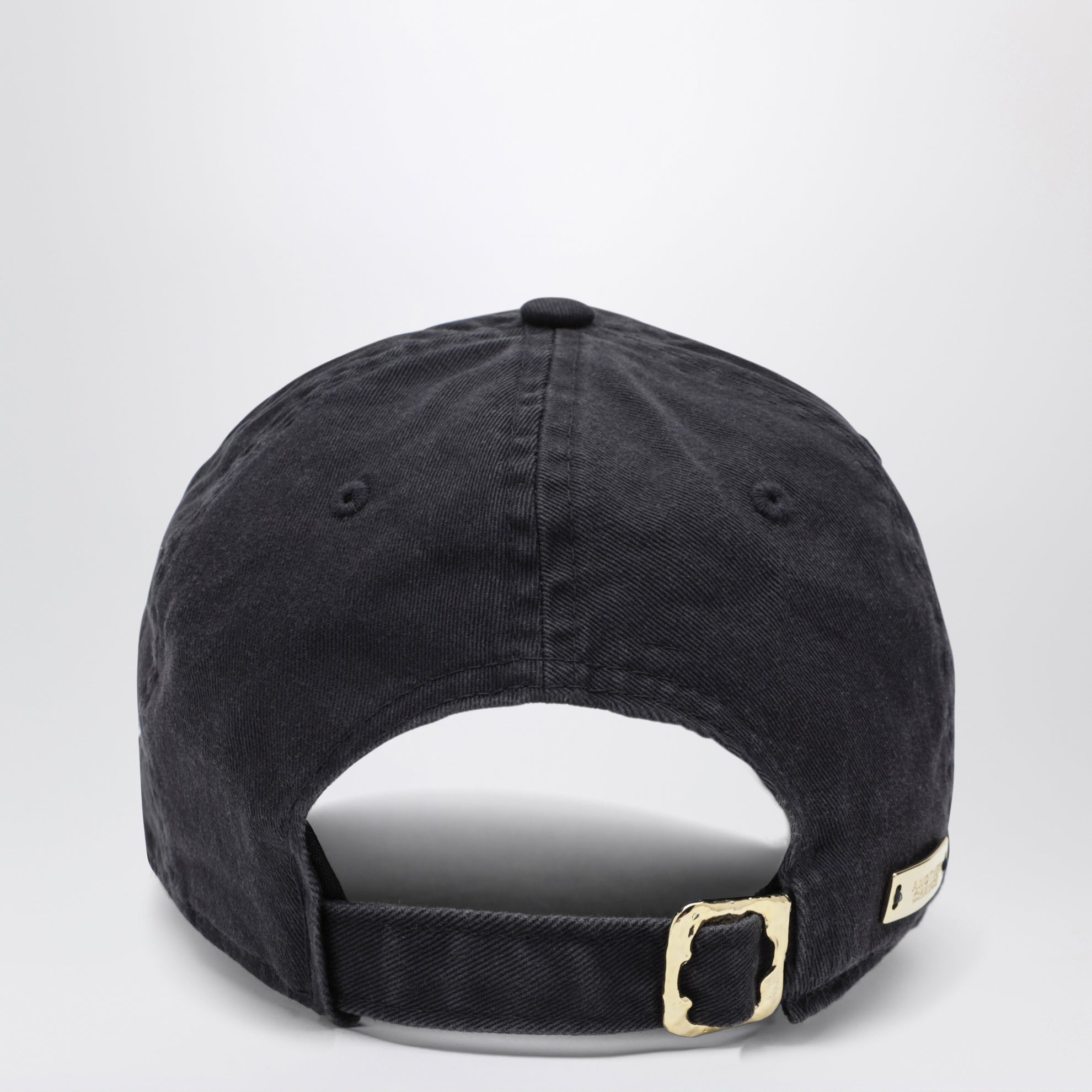 Casquette New Era 9TWENTY bleu marine 07 avec pin's