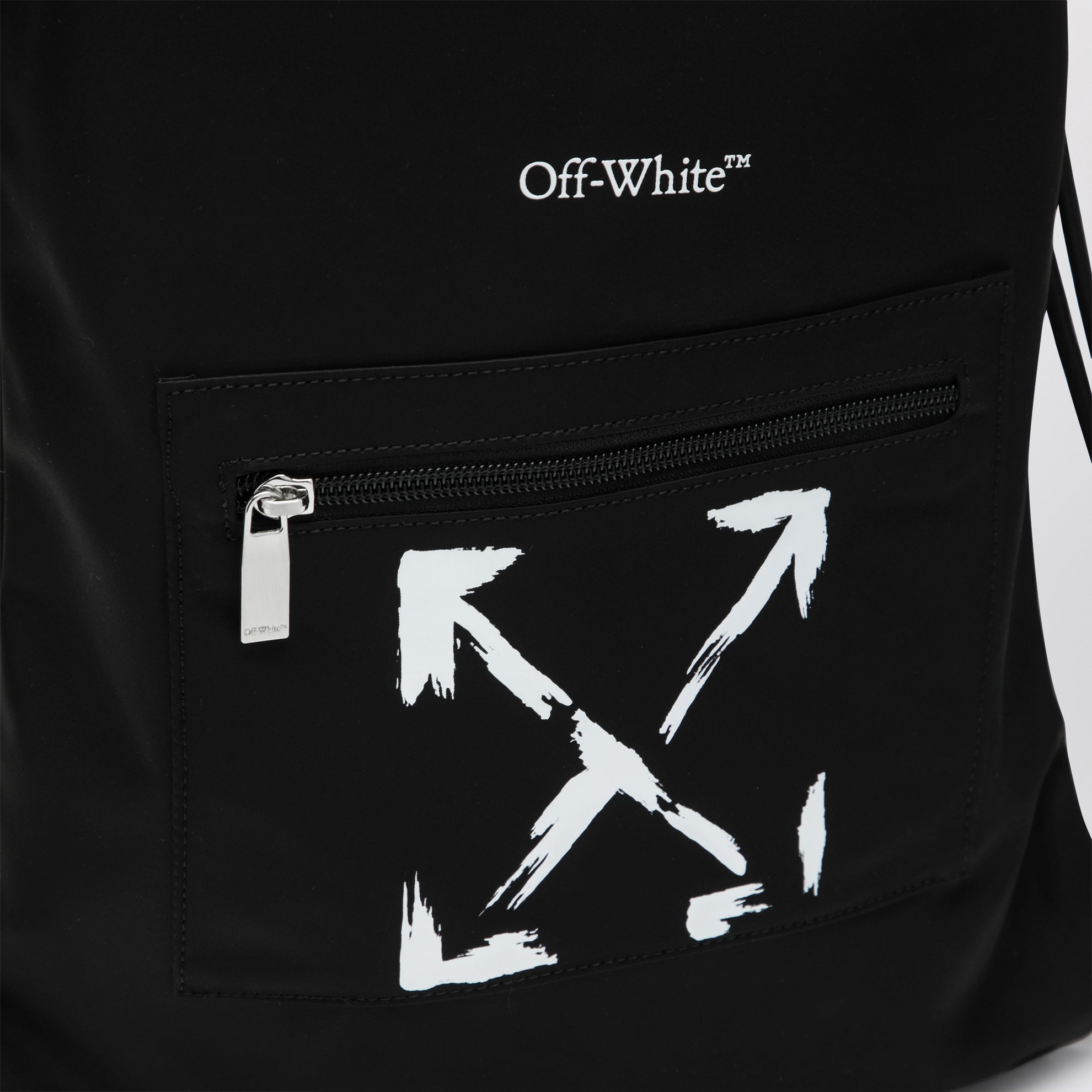 Black gym sack with Arrow motif