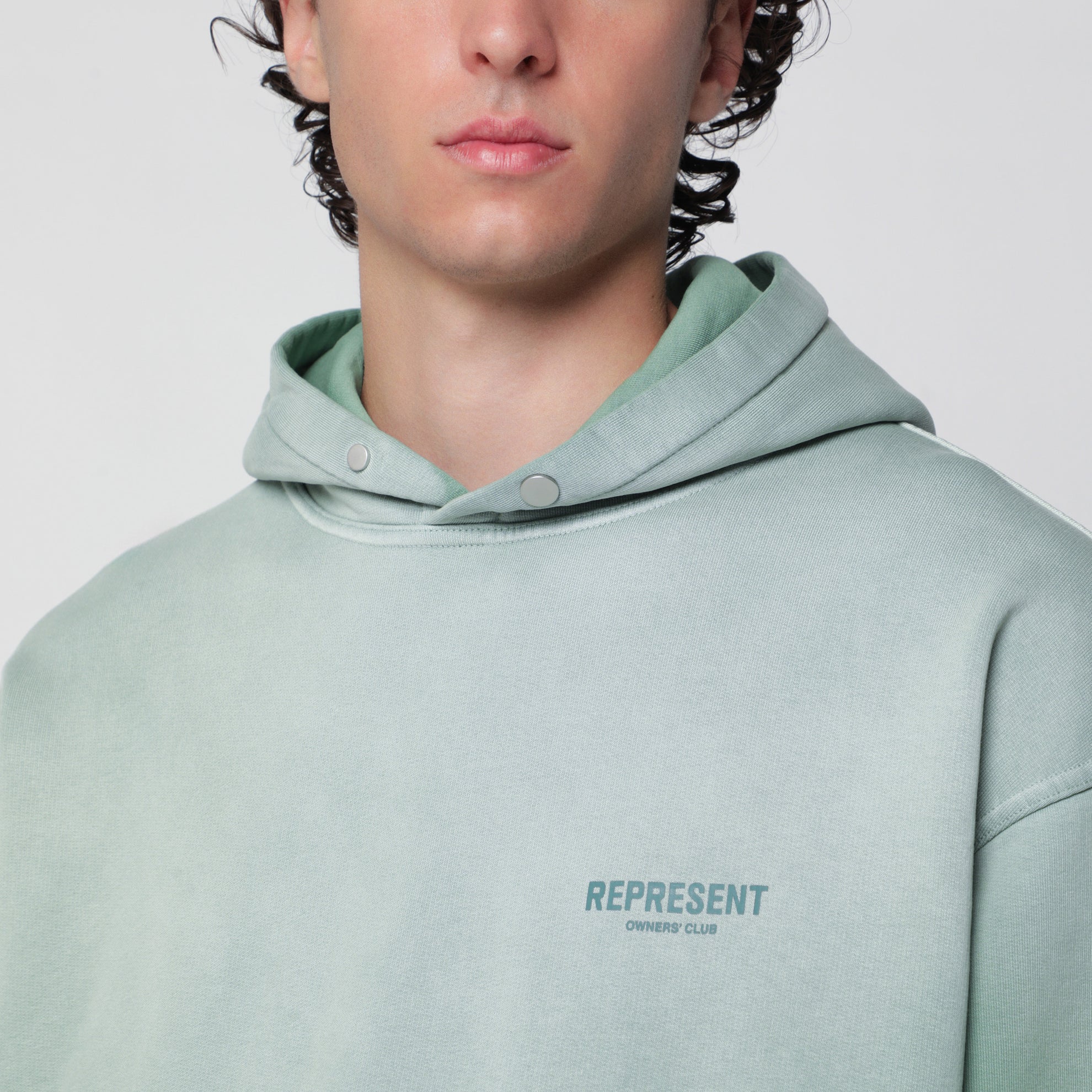 Sweat à capuche vert aloe délavé