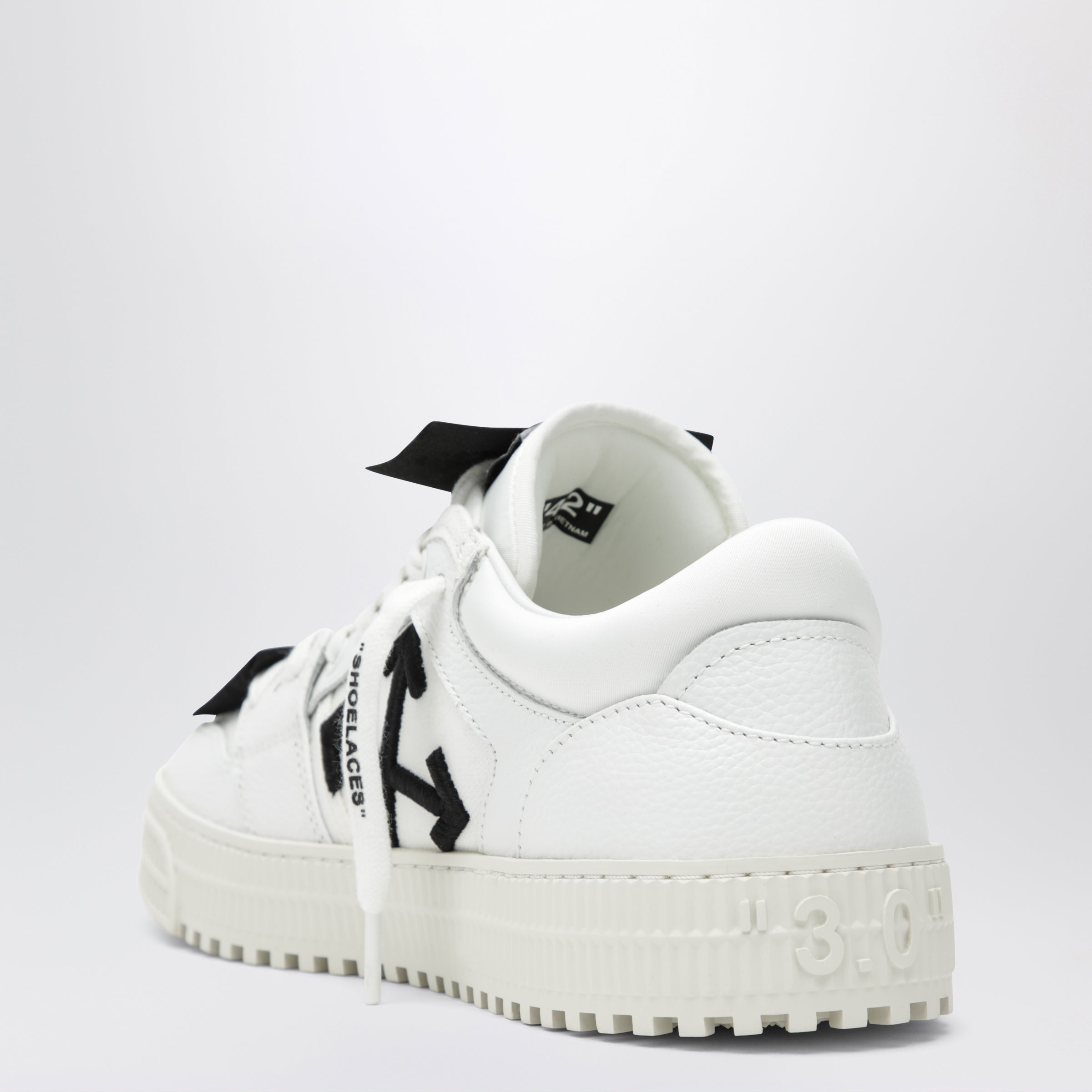 Off-white (オフホワイト) クッション&カバー Off-White™ Off Court 3.0 white/black sneakers | TheDoubleF
